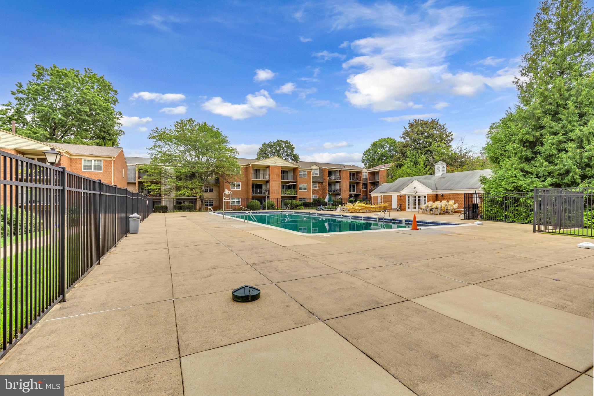 PLYMOUTH WOODS - Residential