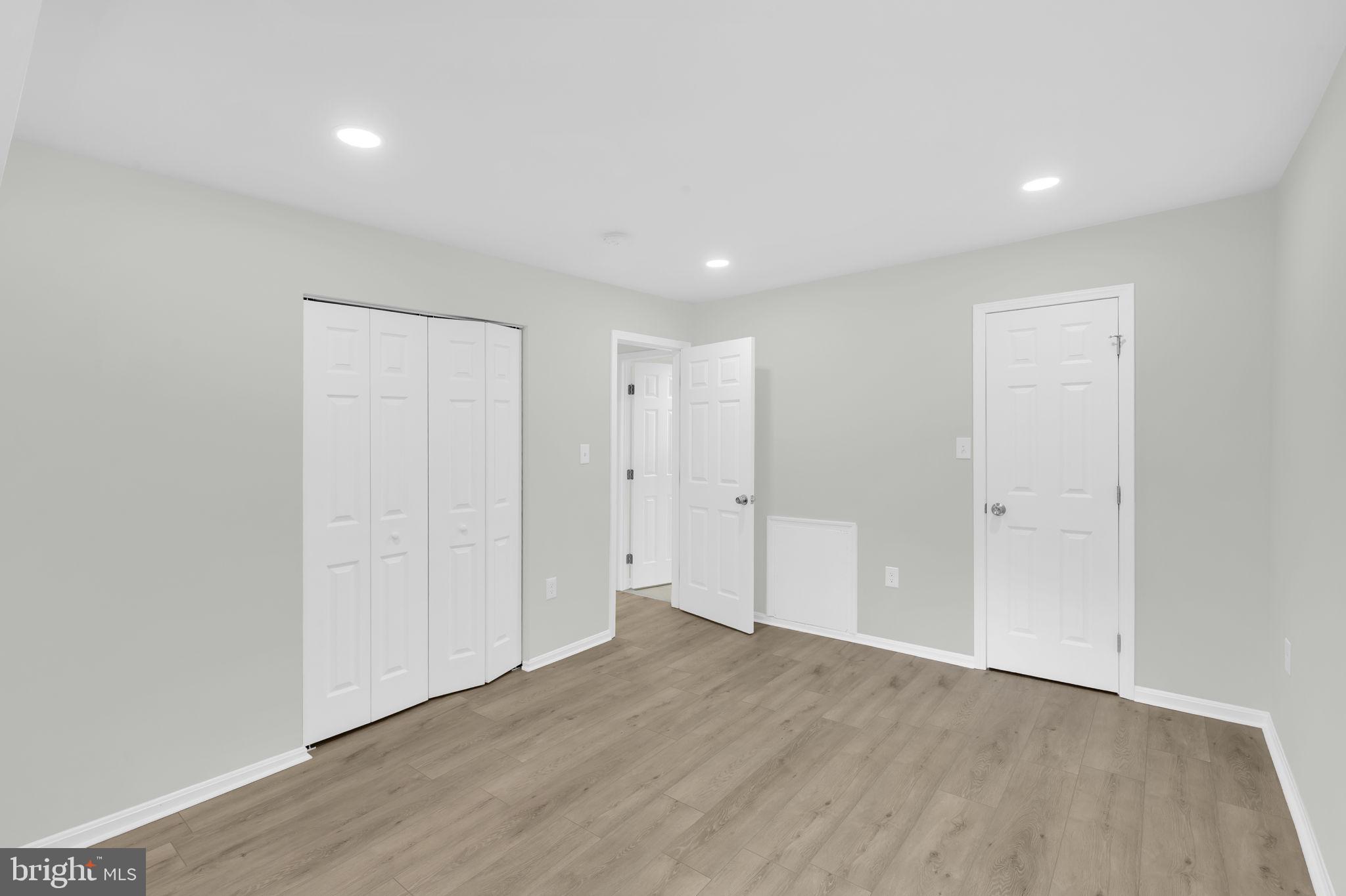 PLYMOUTH WOODS - Residential