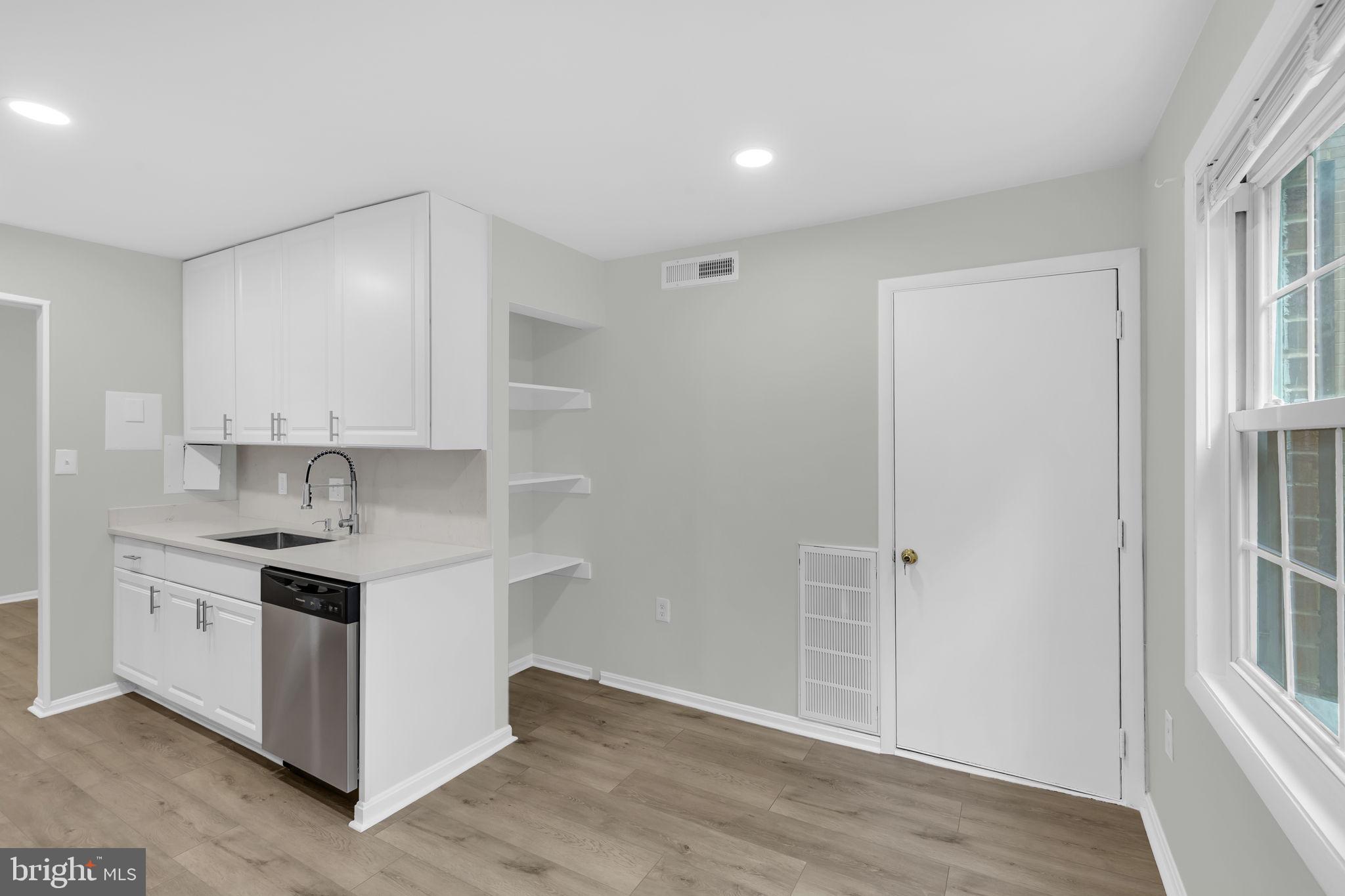 PLYMOUTH WOODS - Residential