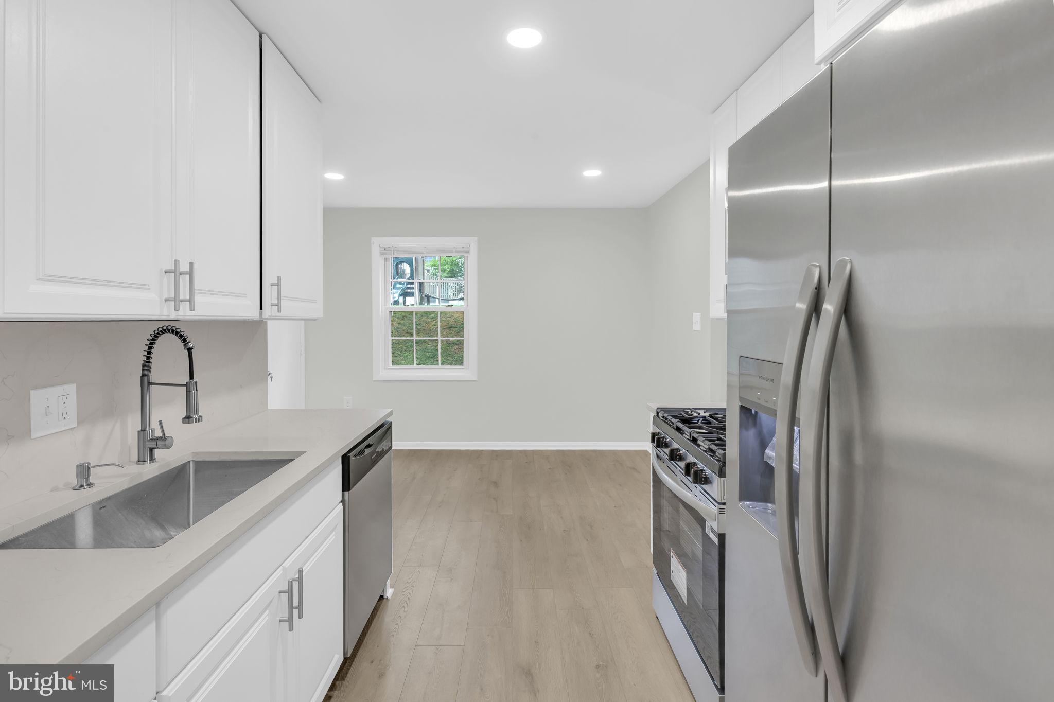 PLYMOUTH WOODS - Residential