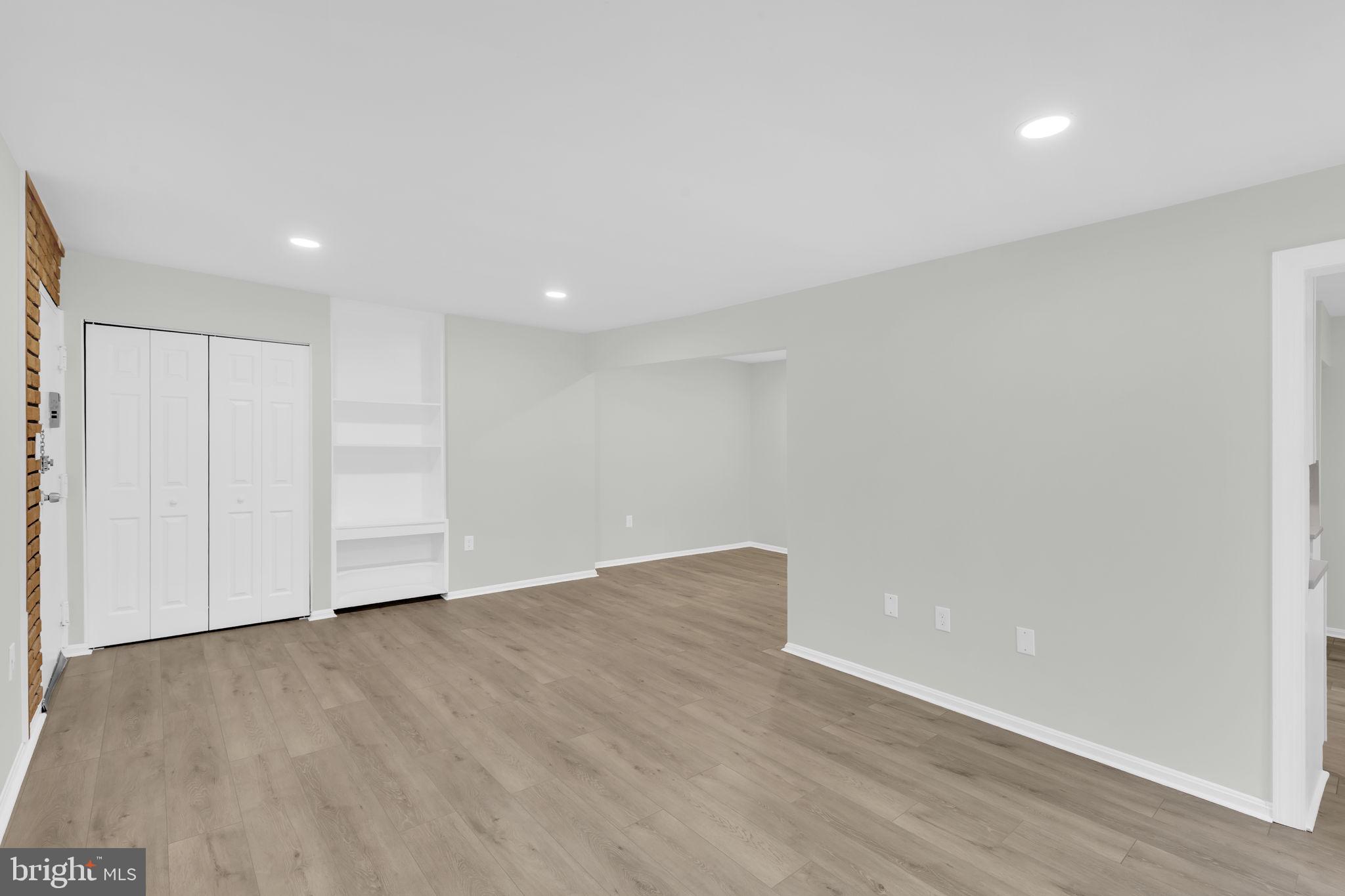 PLYMOUTH WOODS - Residential