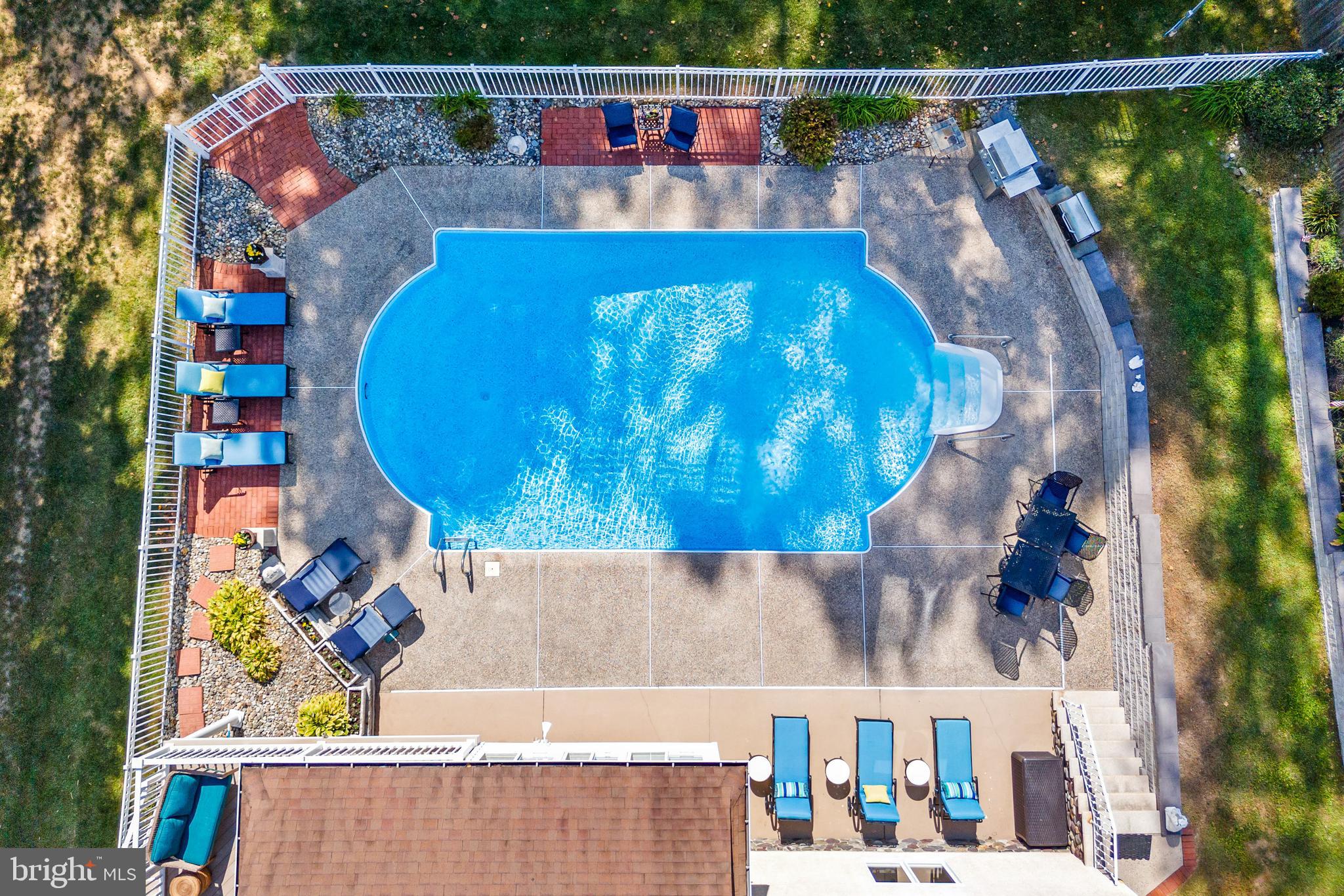 PINE RIDGE - Residential