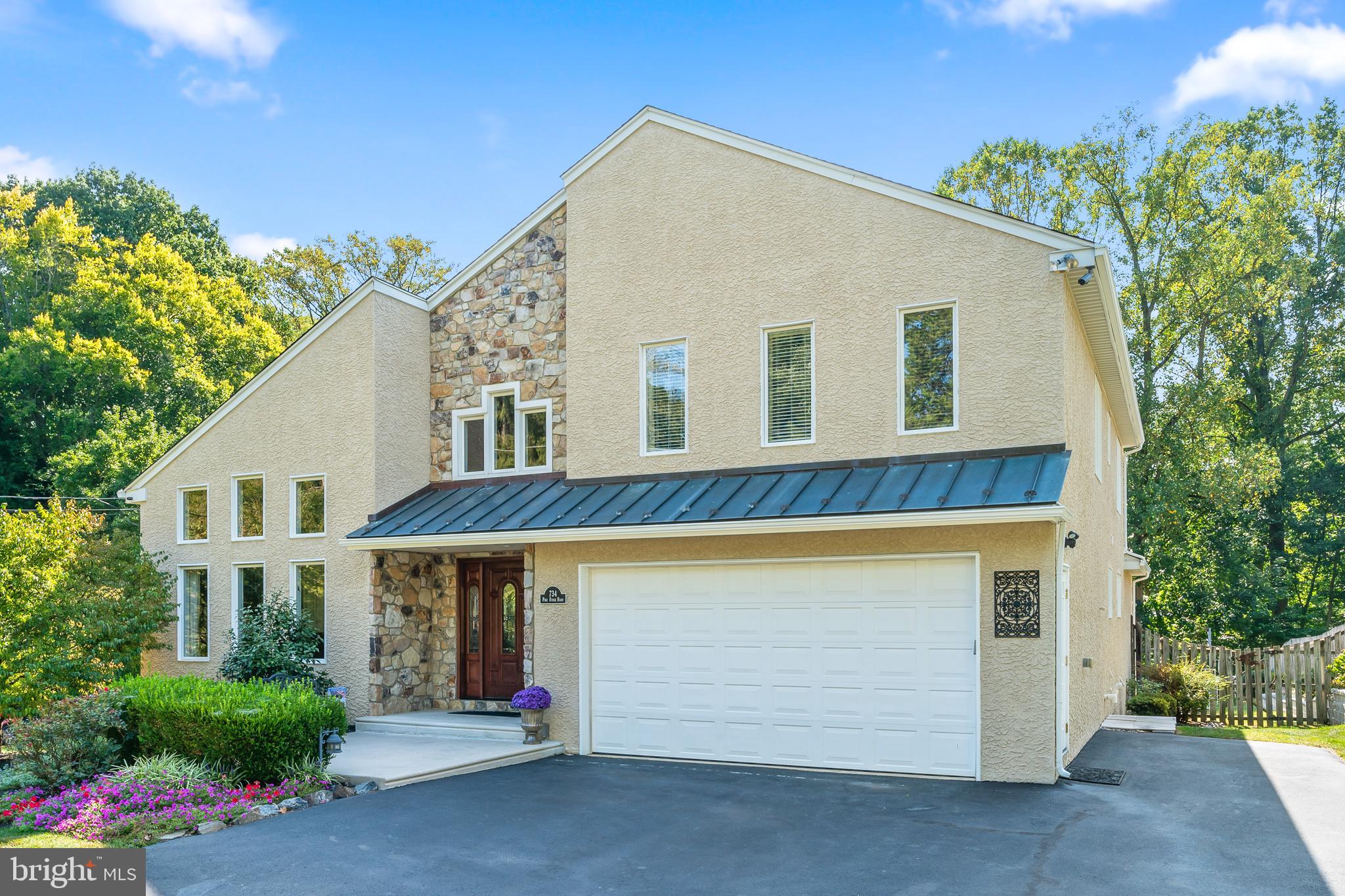 PINE RIDGE - Residential