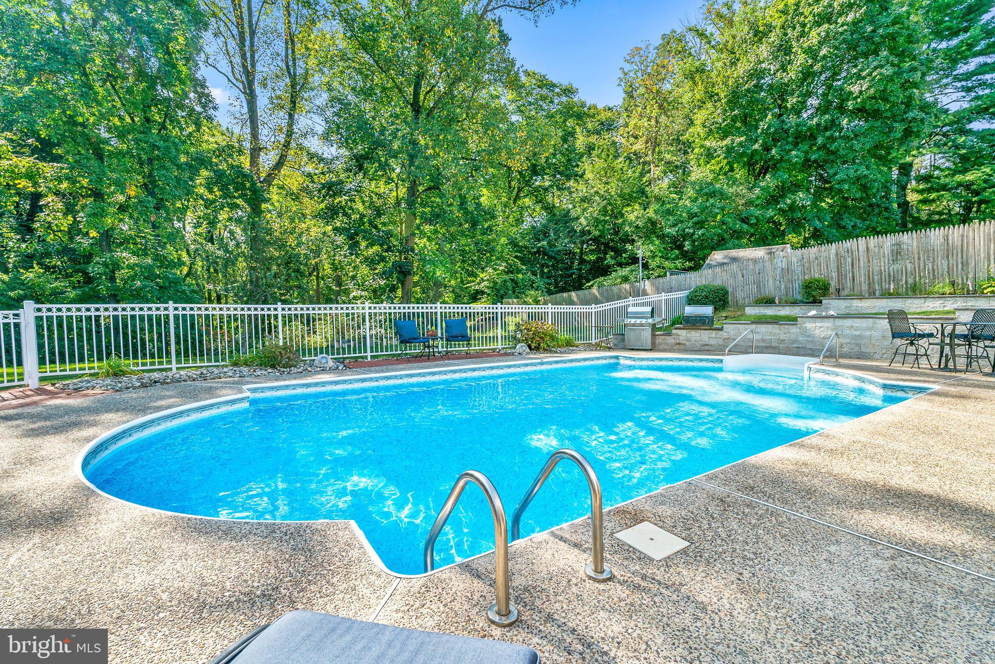 PINE RIDGE - Residential