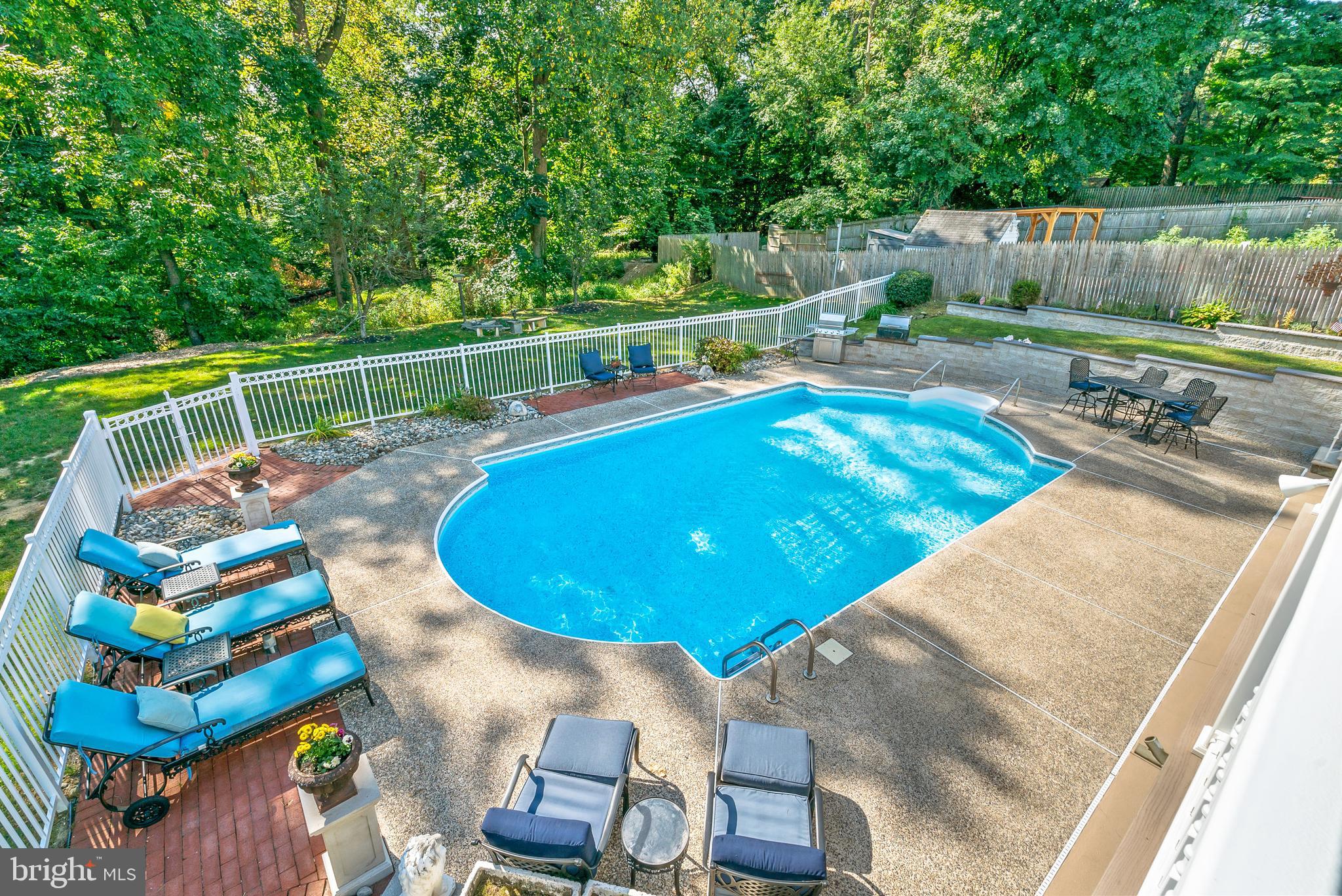 PINE RIDGE - Residential