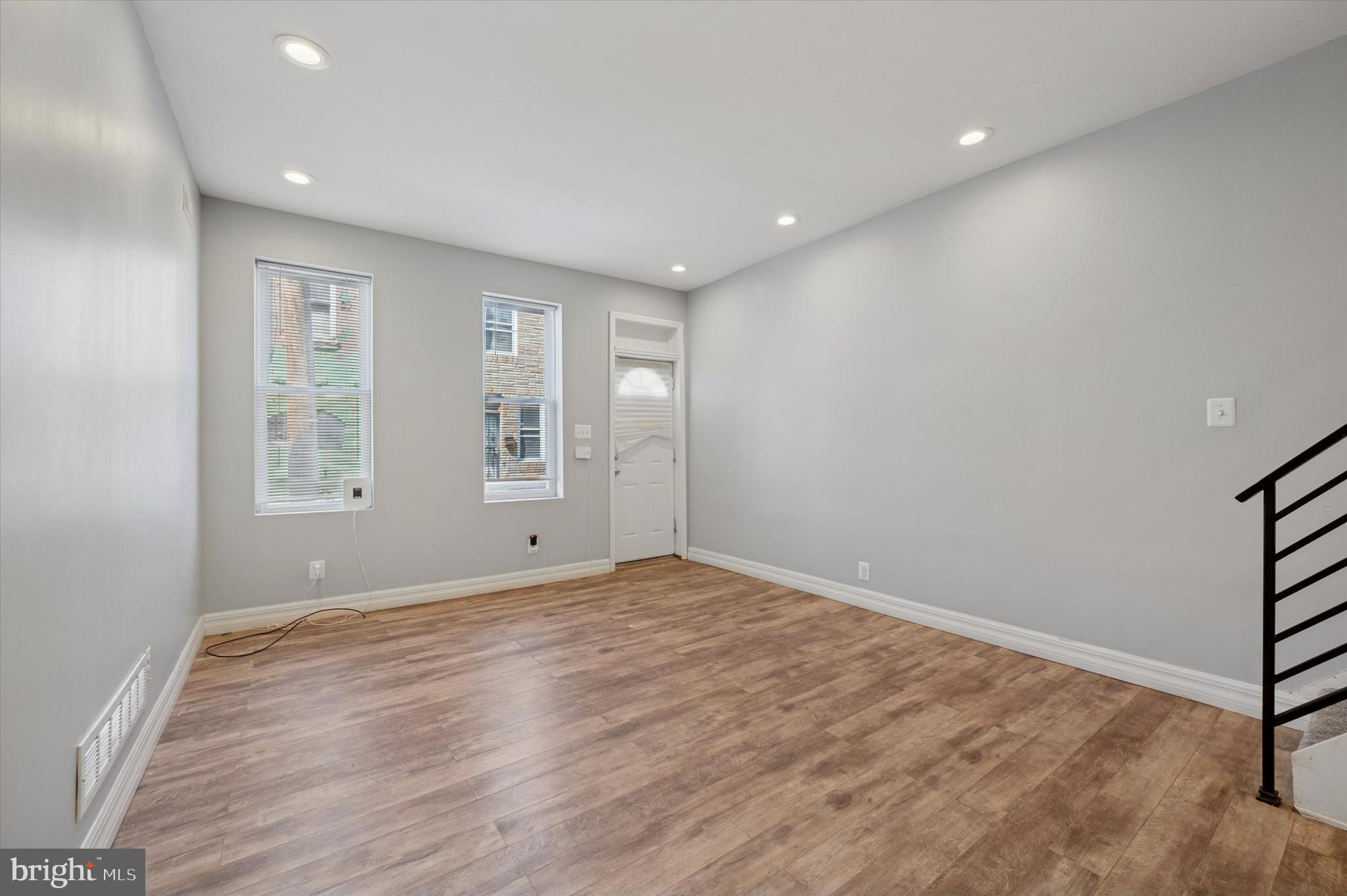 STRAWBERRY MANSION - Residential