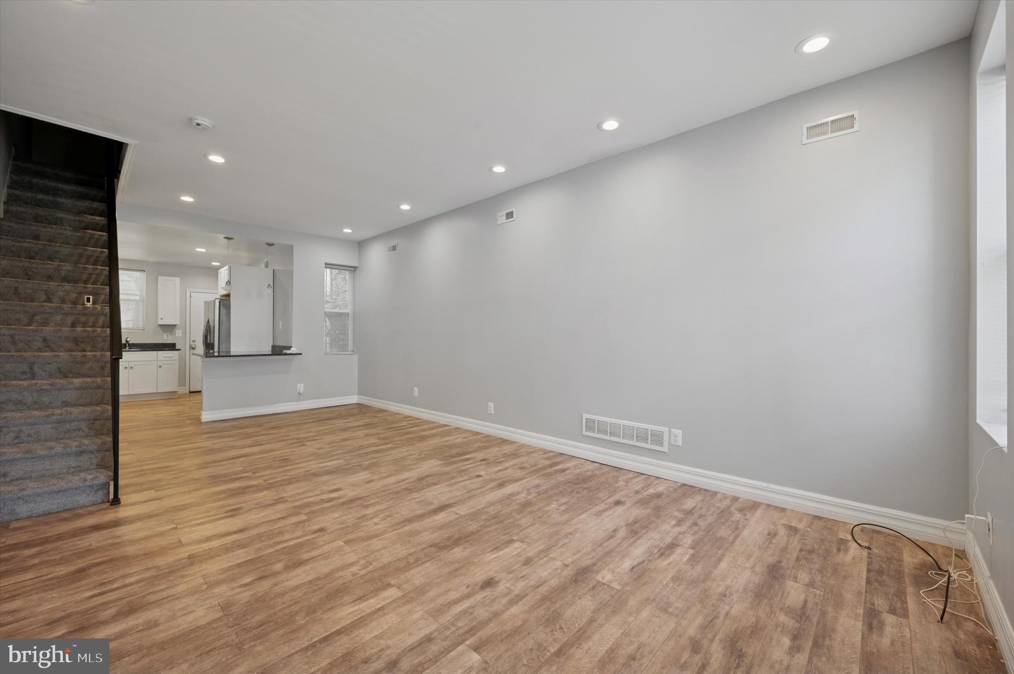 STRAWBERRY MANSION - Residential