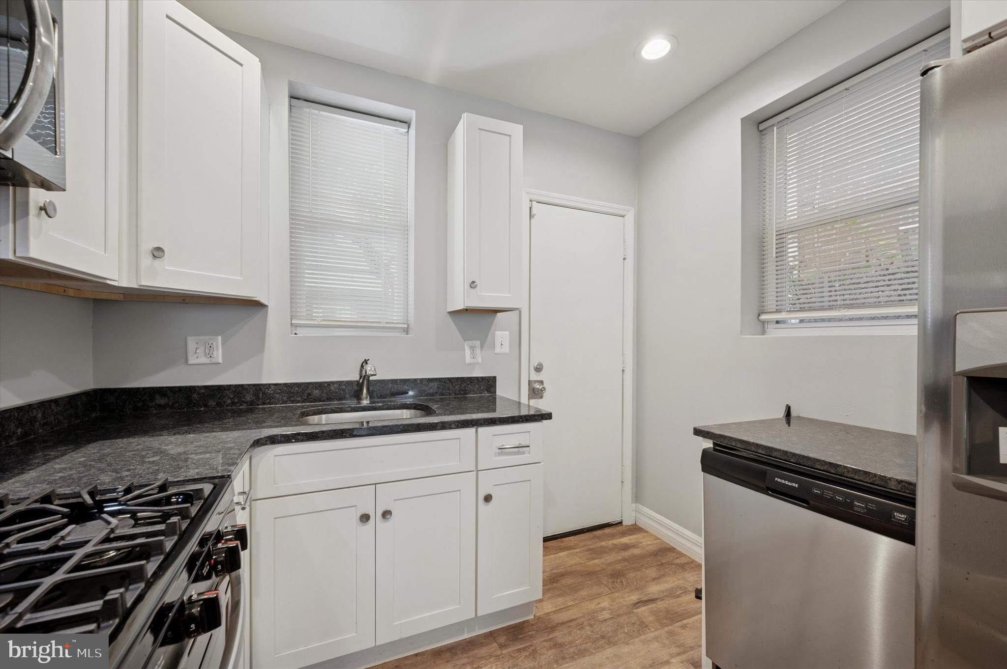 STRAWBERRY MANSION - Residential