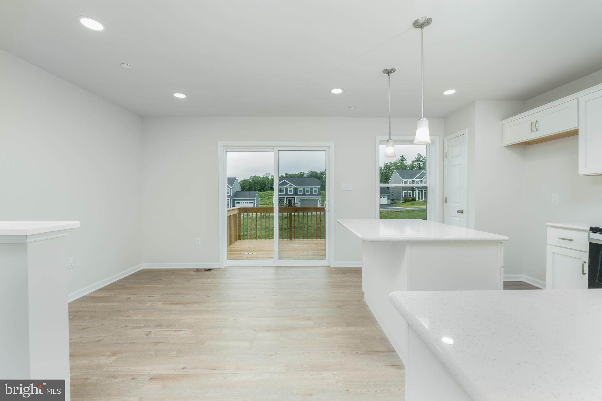 GRAYS POINTE - Residential