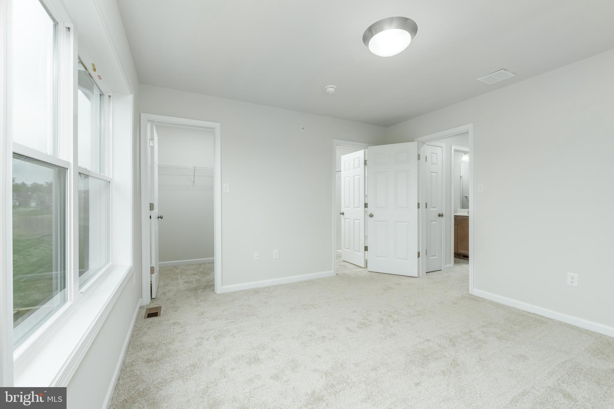 GRAYS POINTE - Residential