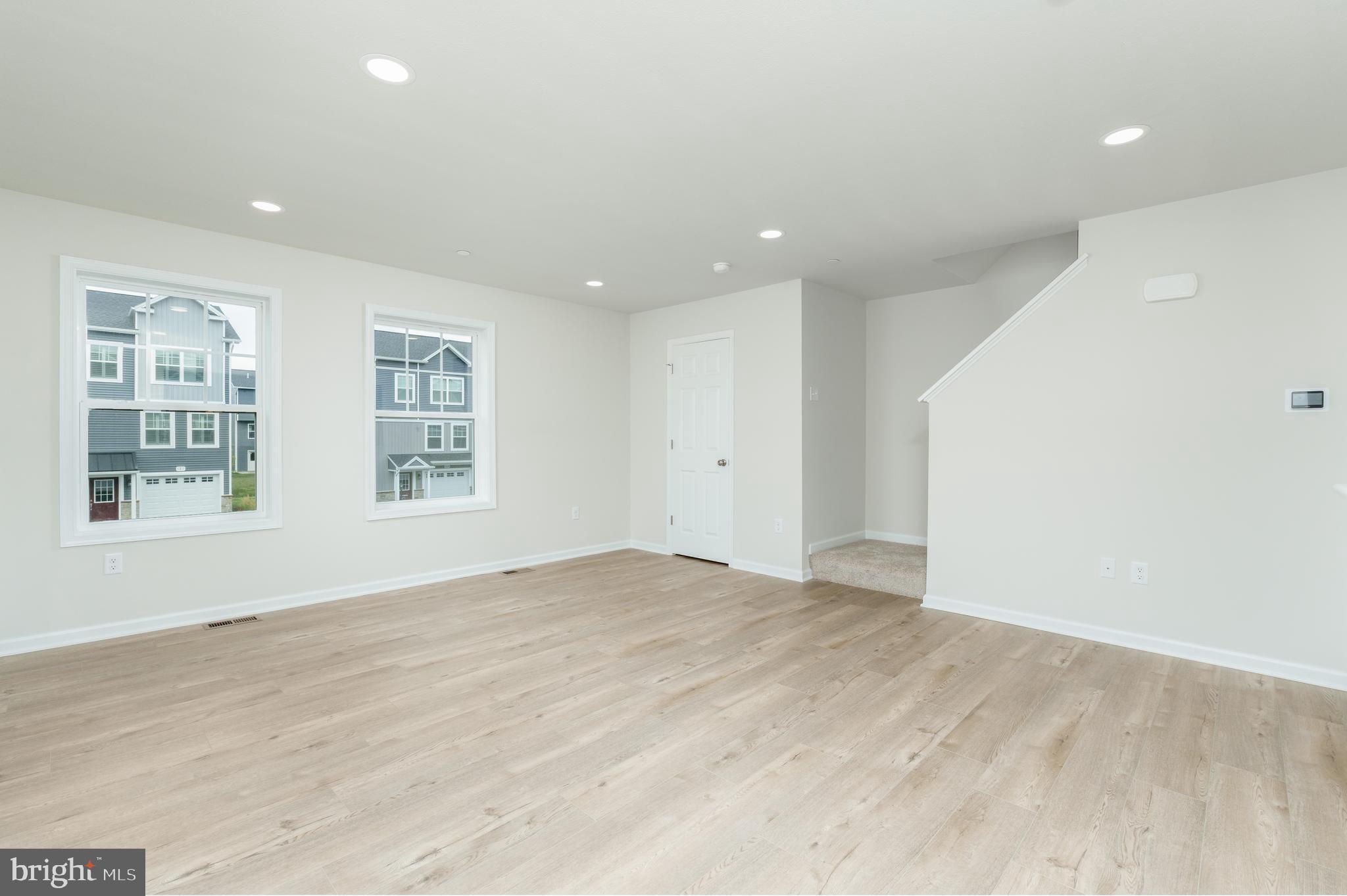 GRAYS POINTE - Residential