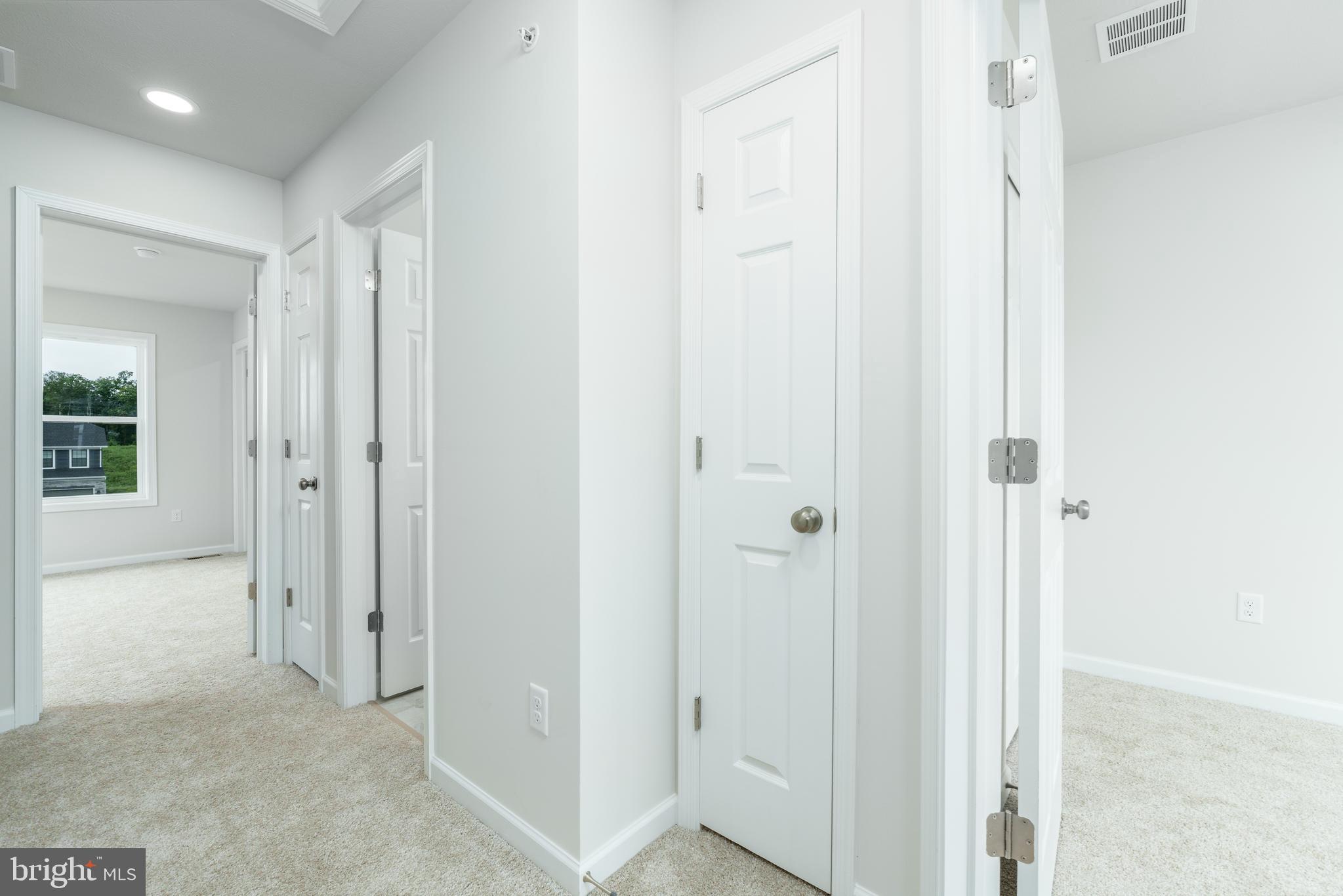 GRAYS POINTE - Residential