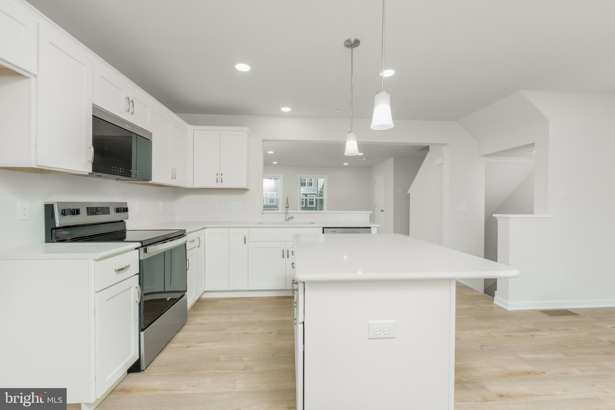 GRAYS POINTE - Residential