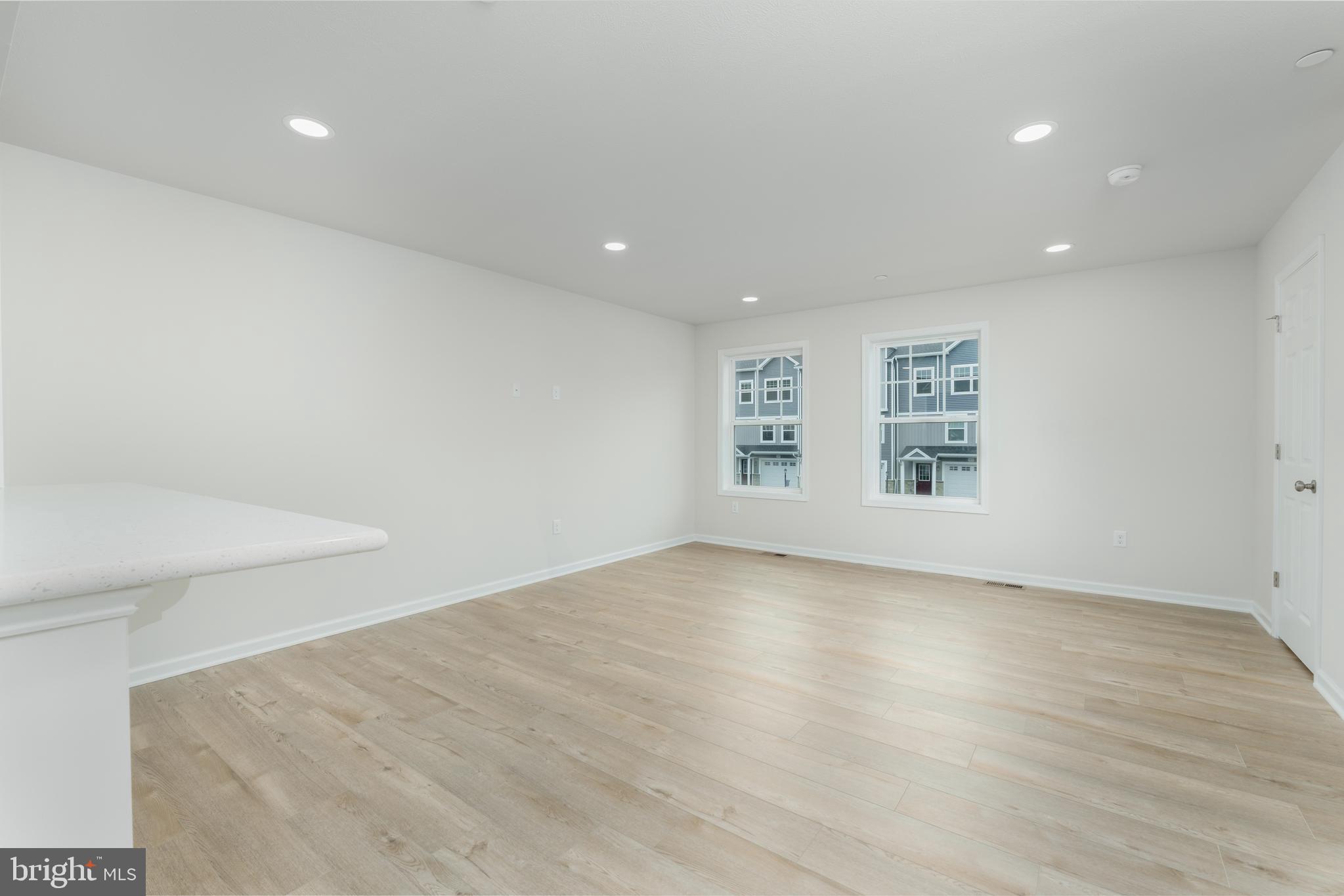 GRAYS POINTE - Residential