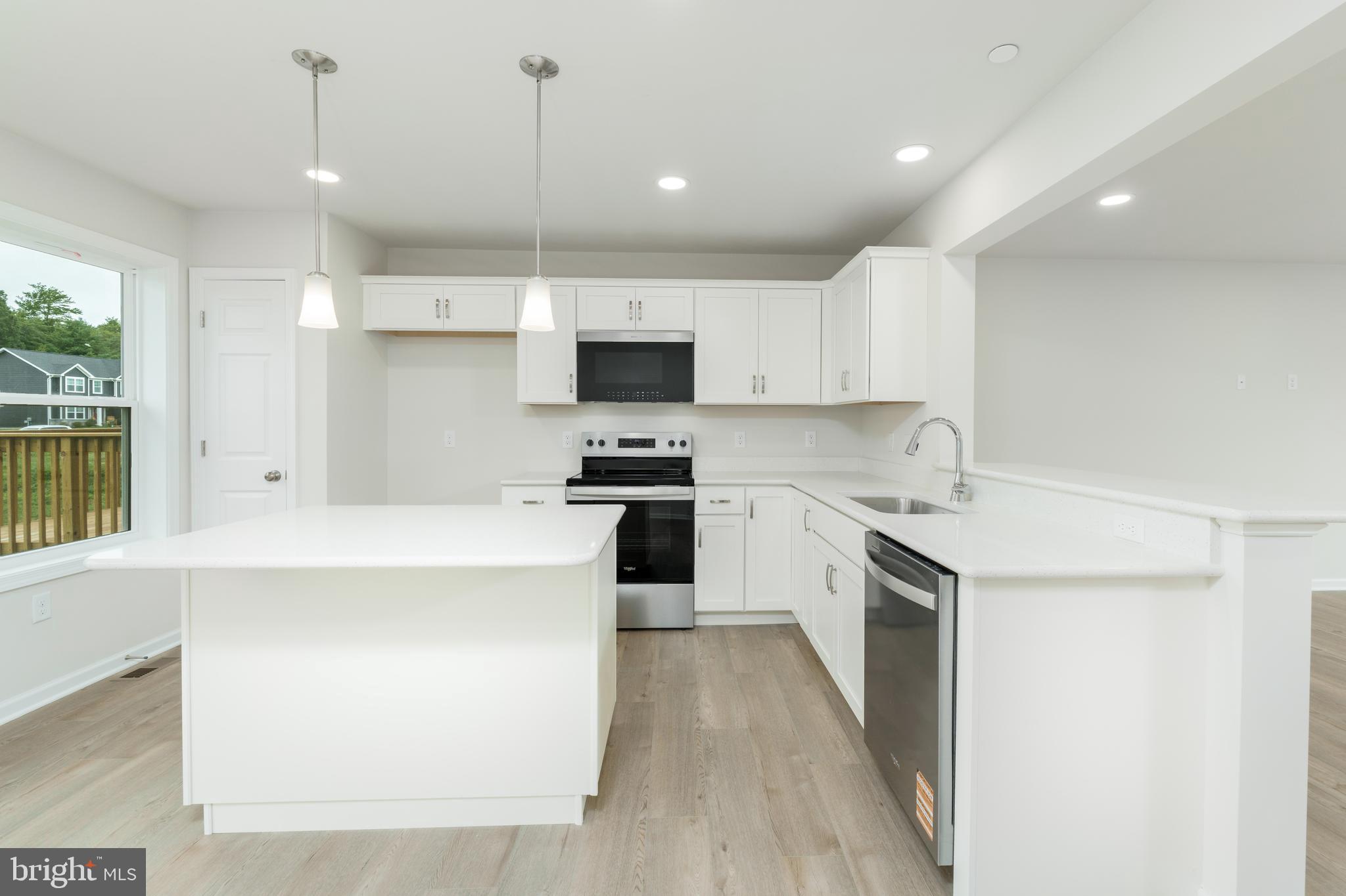 GRAYS POINTE - Residential