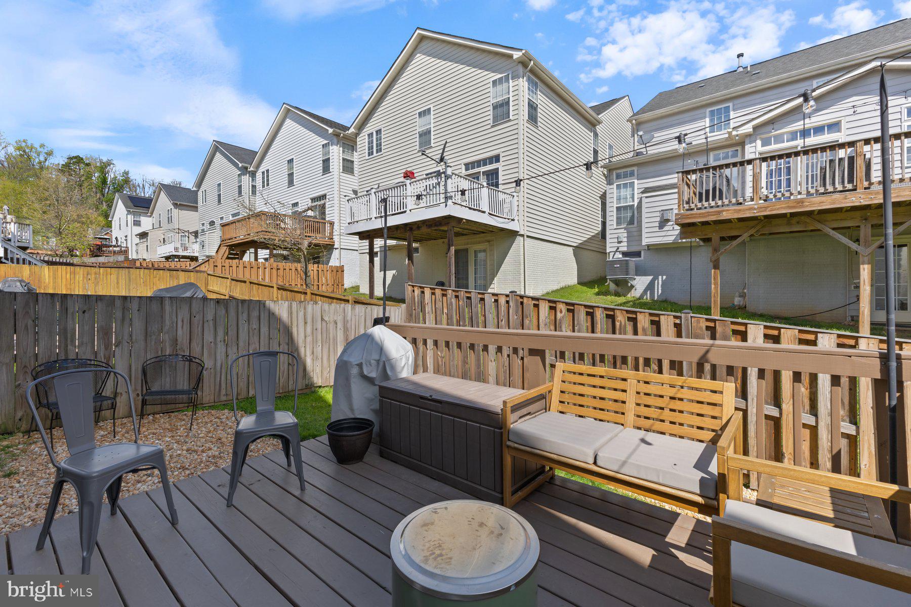 LORTON VALLEY NORTH - Residential