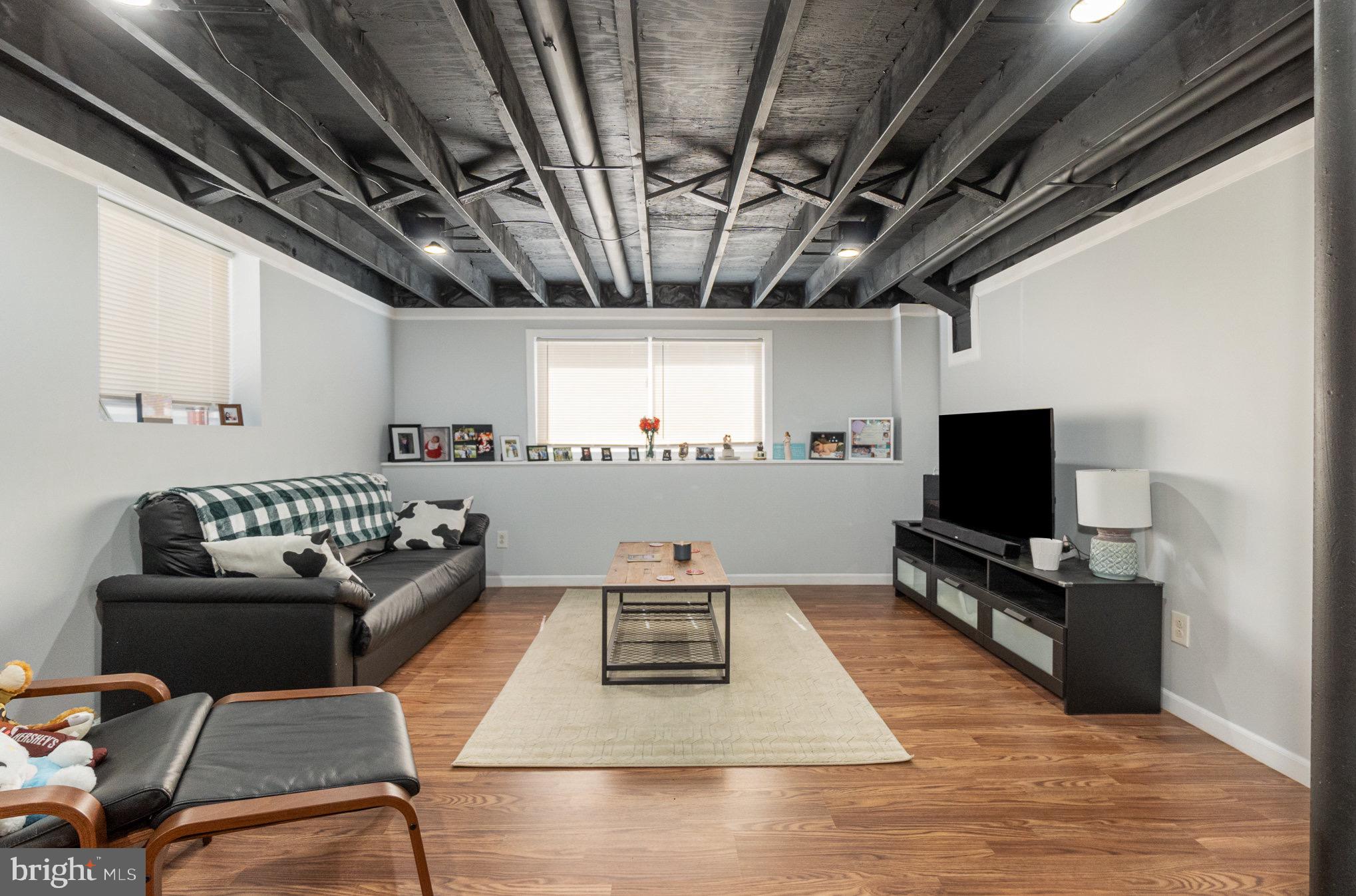 CARROLLWOOD - Residential