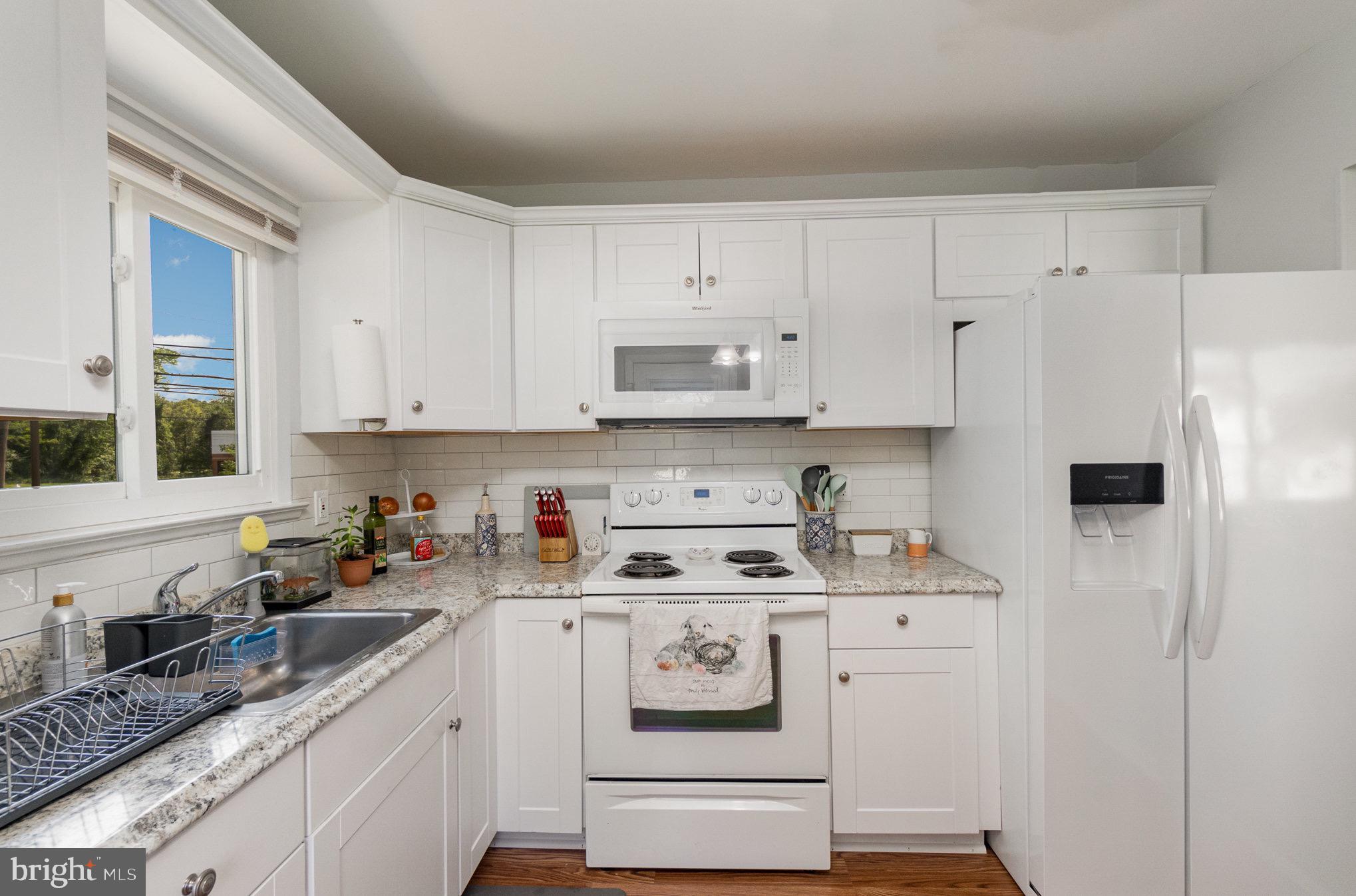 CARROLLWOOD - Residential