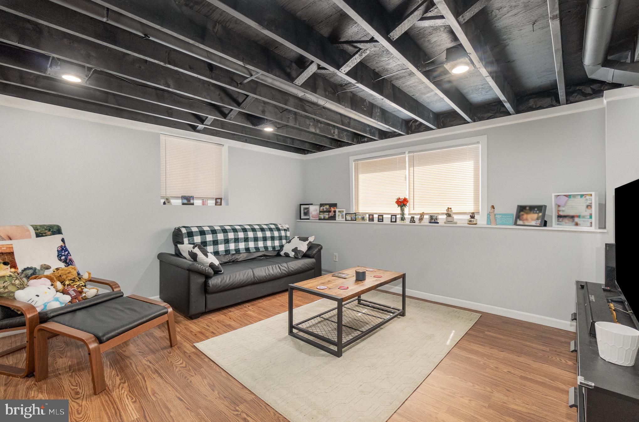 CARROLLWOOD - Residential