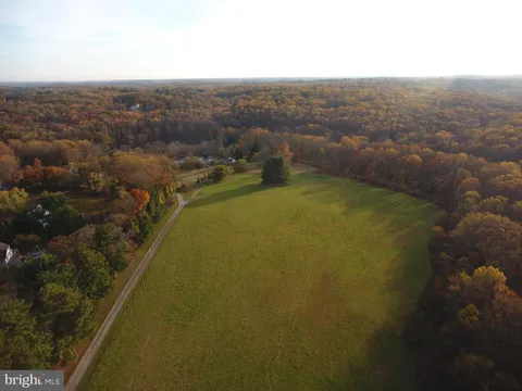 MLS: MDBC2150664