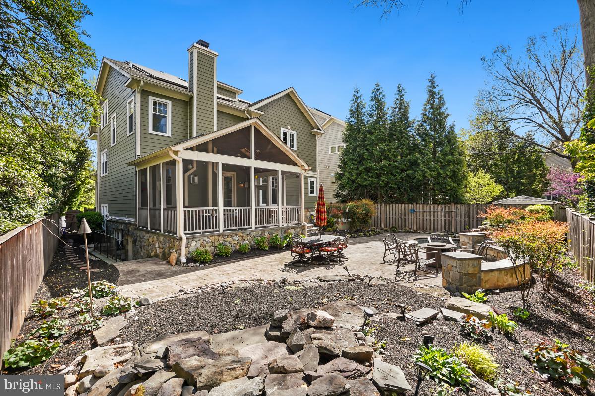 BRADLEY HILLS - Residential