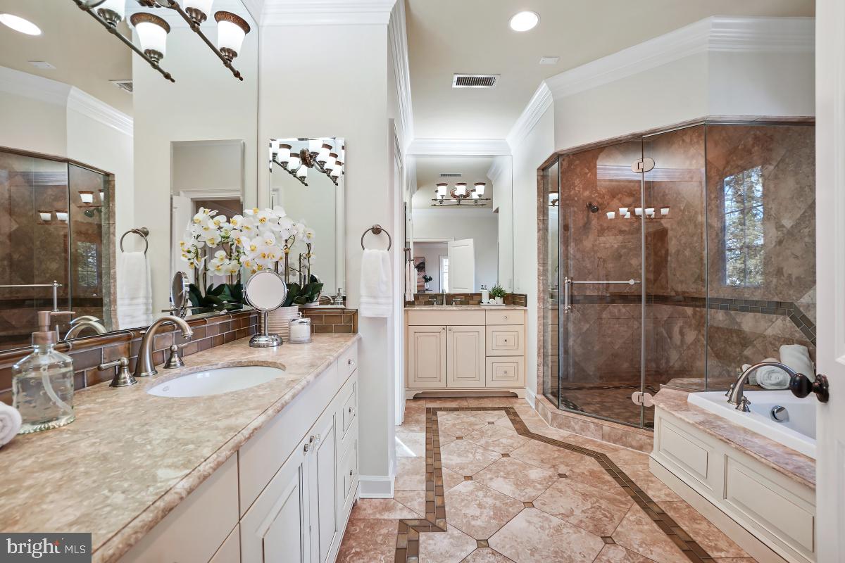 BRADLEY HILLS - Residential