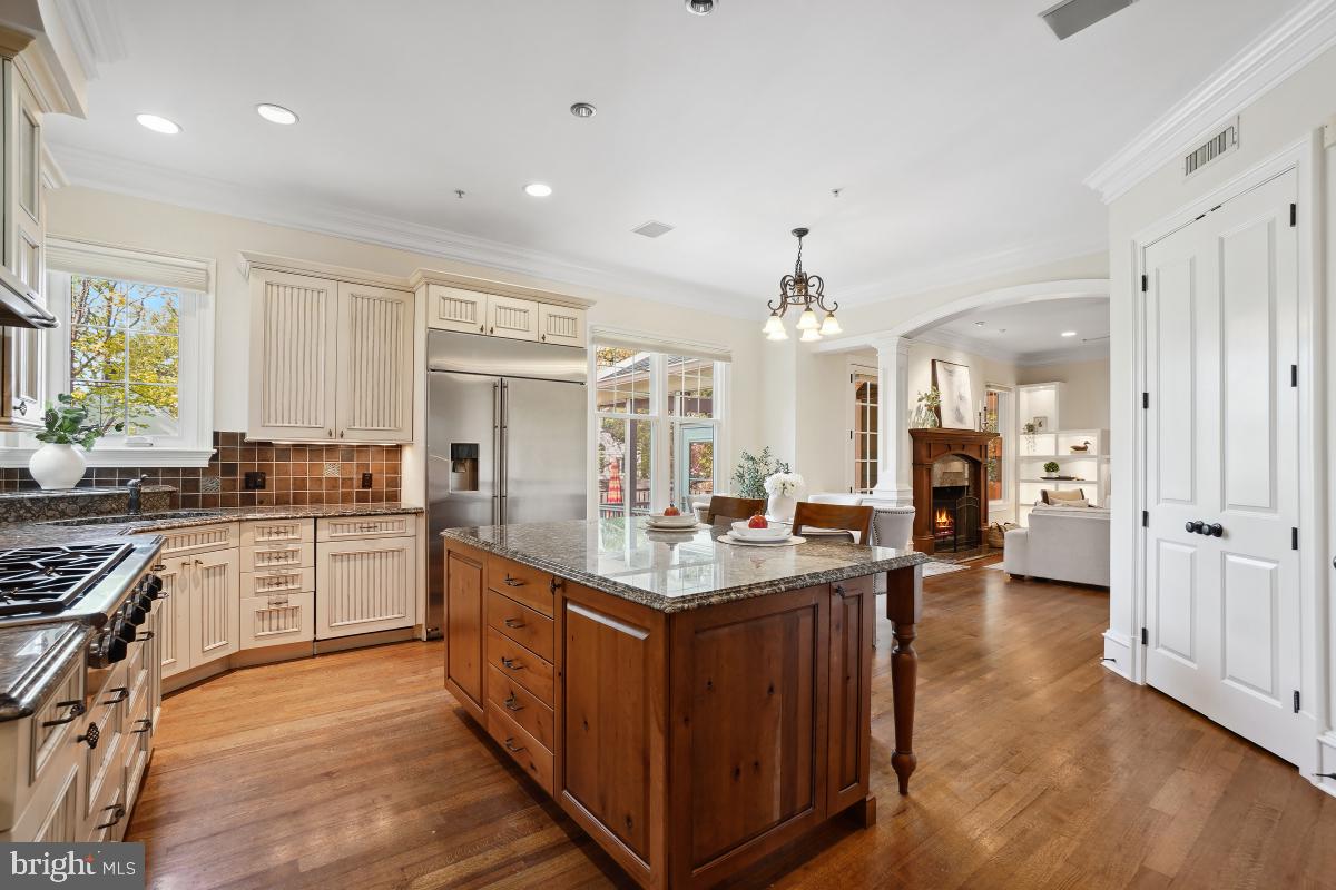 BRADLEY HILLS - Residential