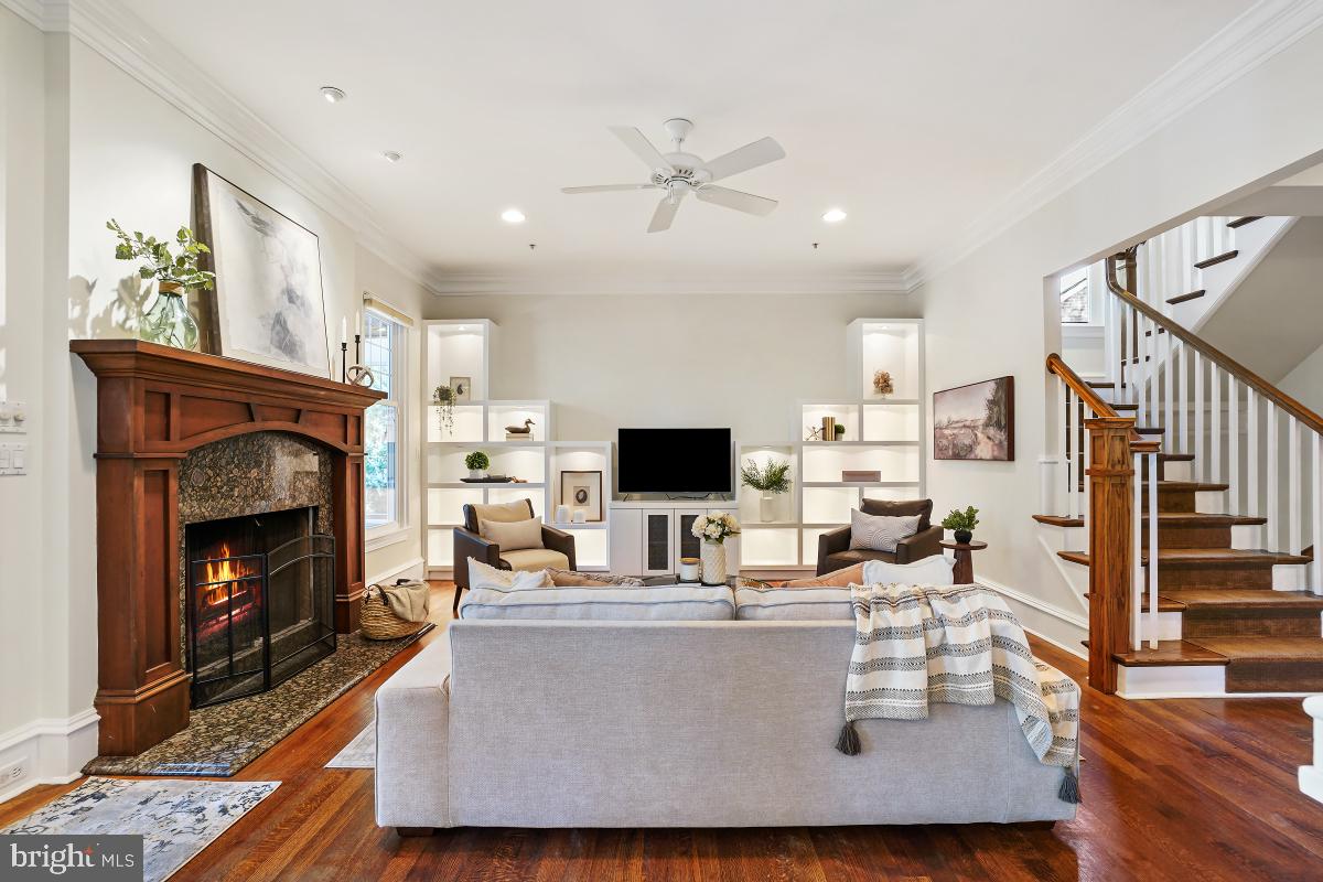 BRADLEY HILLS - Residential