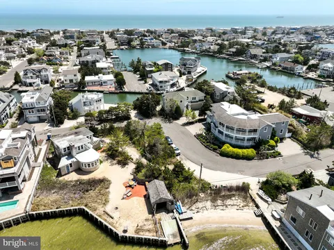 8202 Bay Terrace, Harvey Cedars, NJ MLS: NJOC2033974