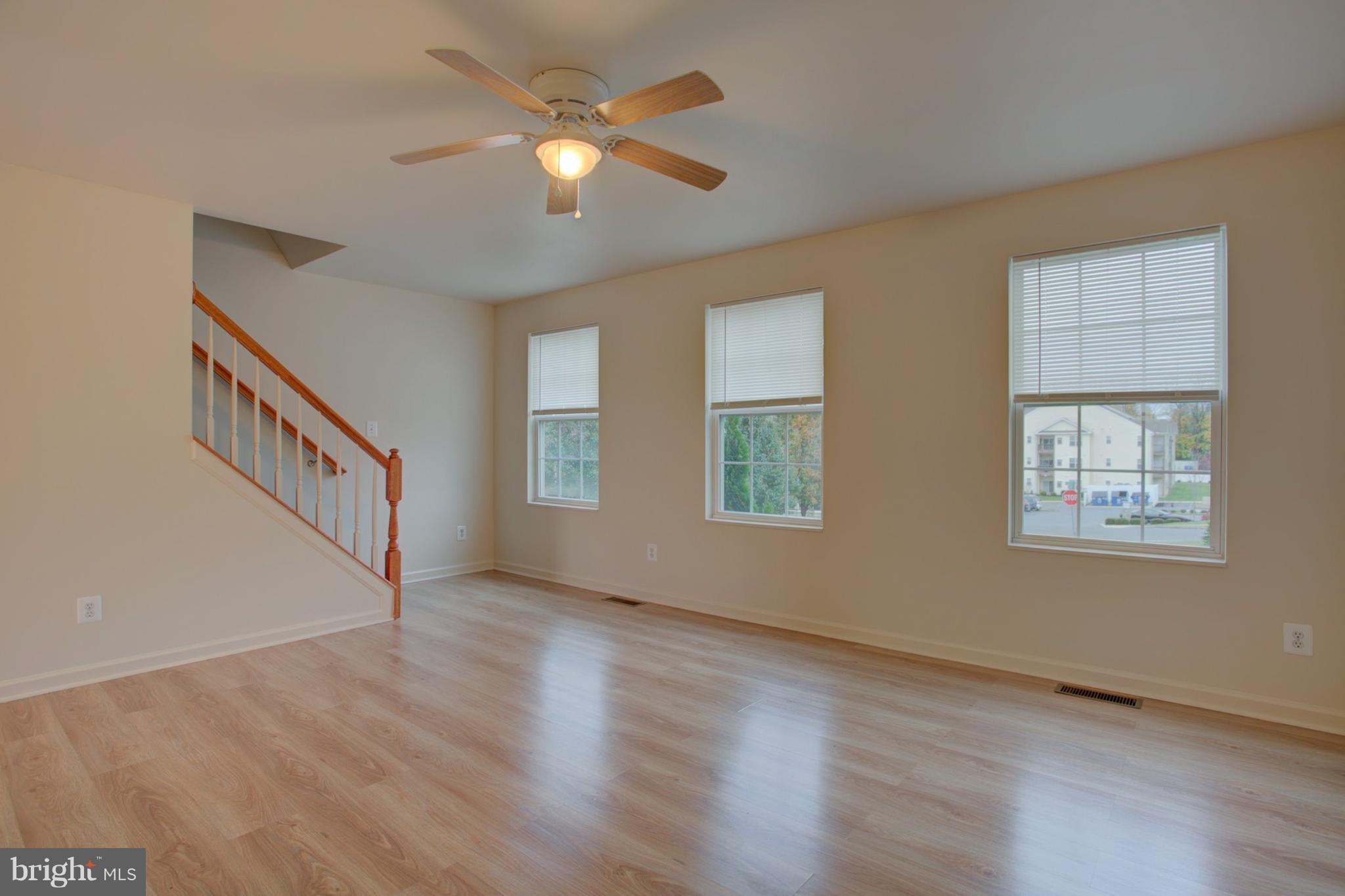 HAWTHORNE RIDGE - Residential