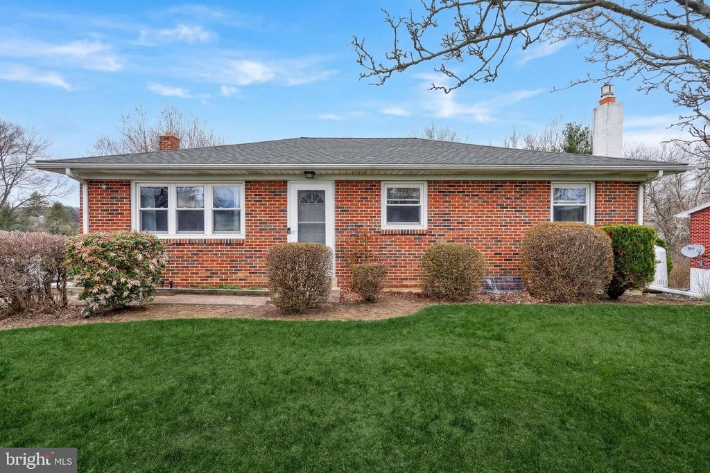 Photo of 6336 Blue Flag Avenue, HARRISBURG, PA 17112 (MLS # PADA2058324)