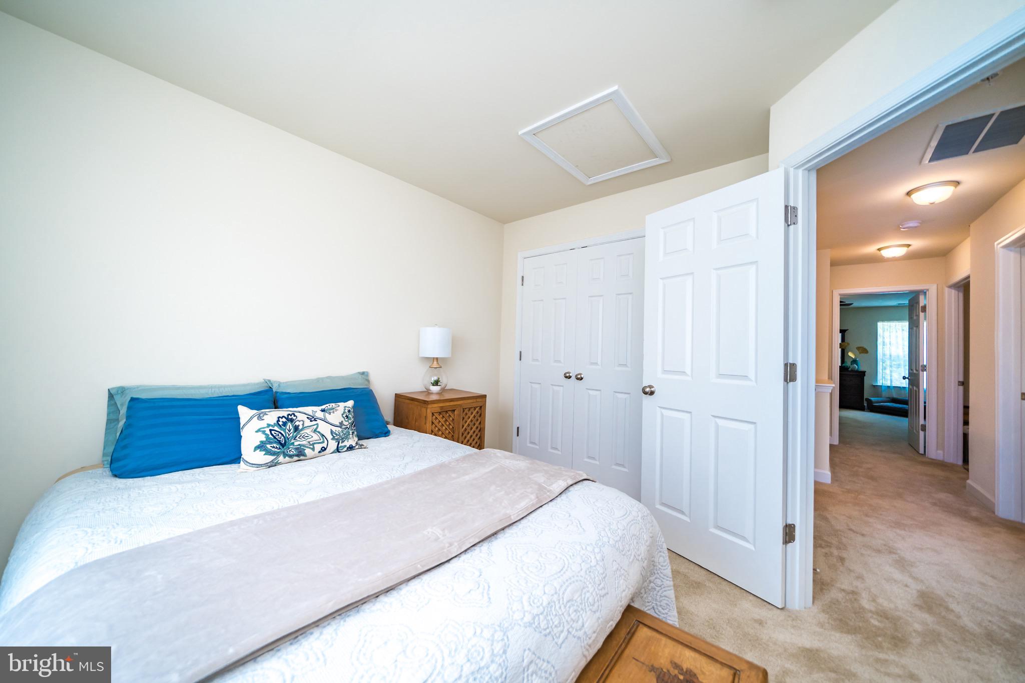 OAK TREE LANDING - Residential