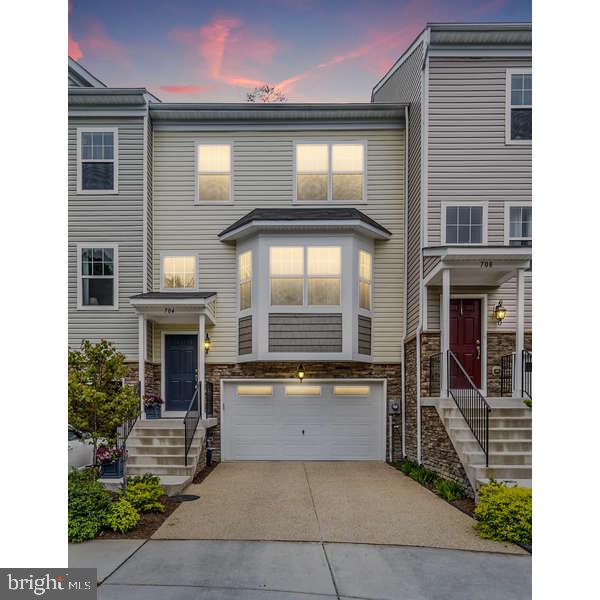 OAK TREE LANDING - Residential