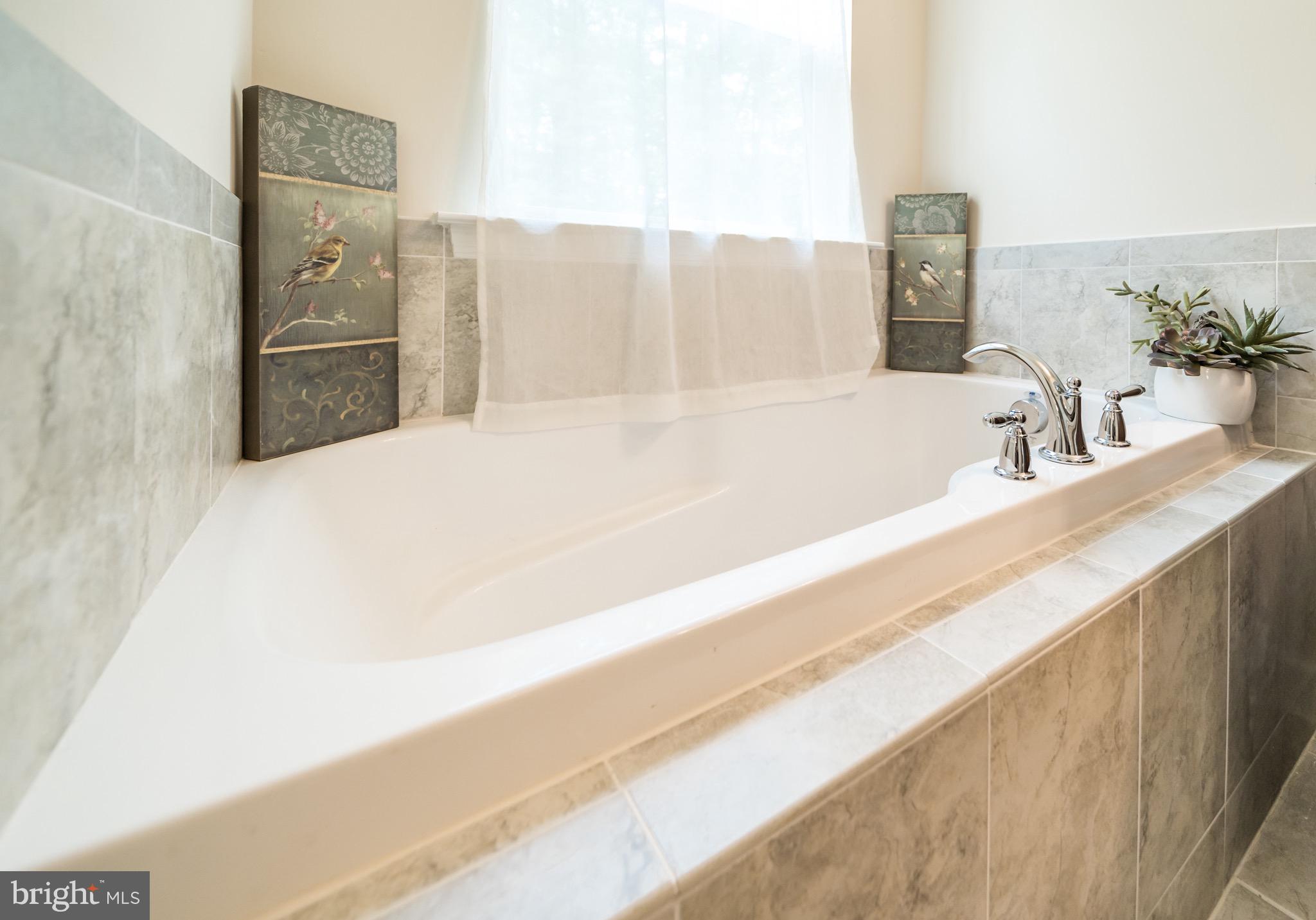 OAK TREE LANDING - Residential