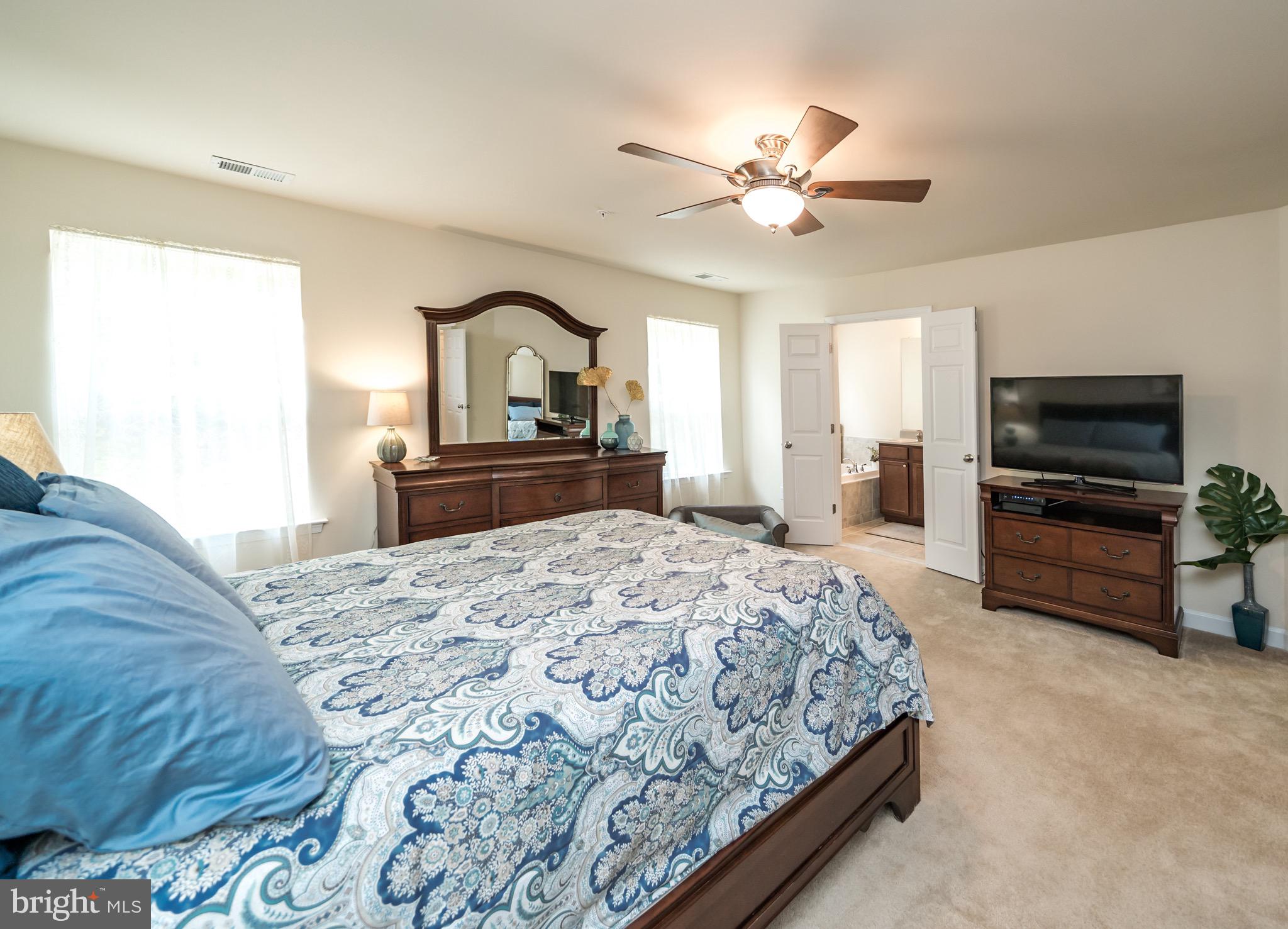 OAK TREE LANDING - Residential