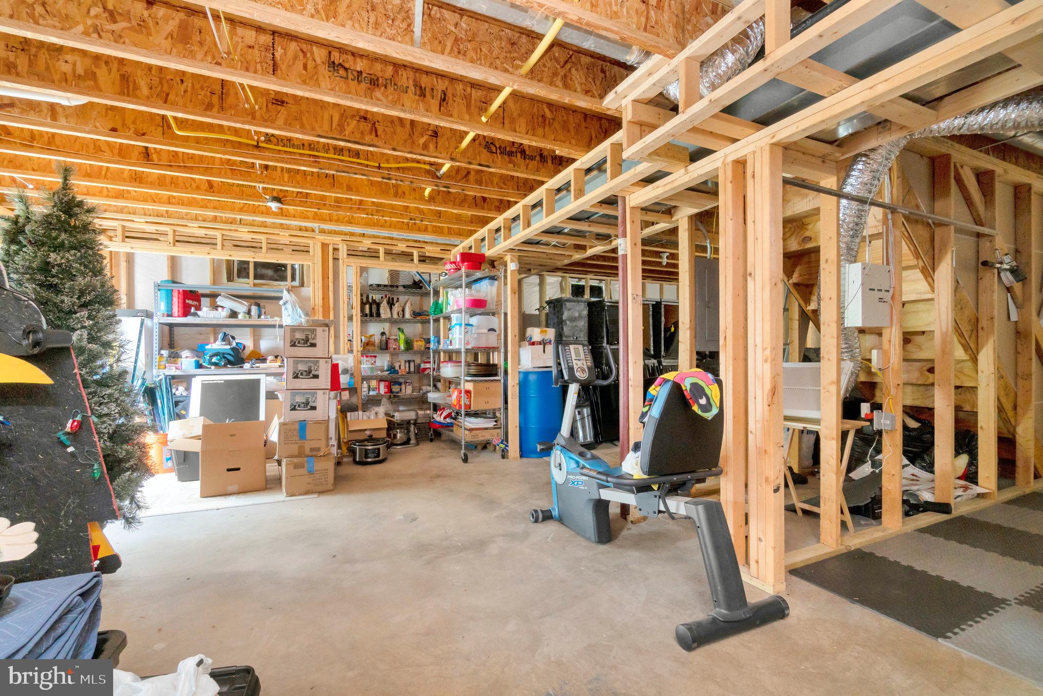 SALEM FIELDS - Residential