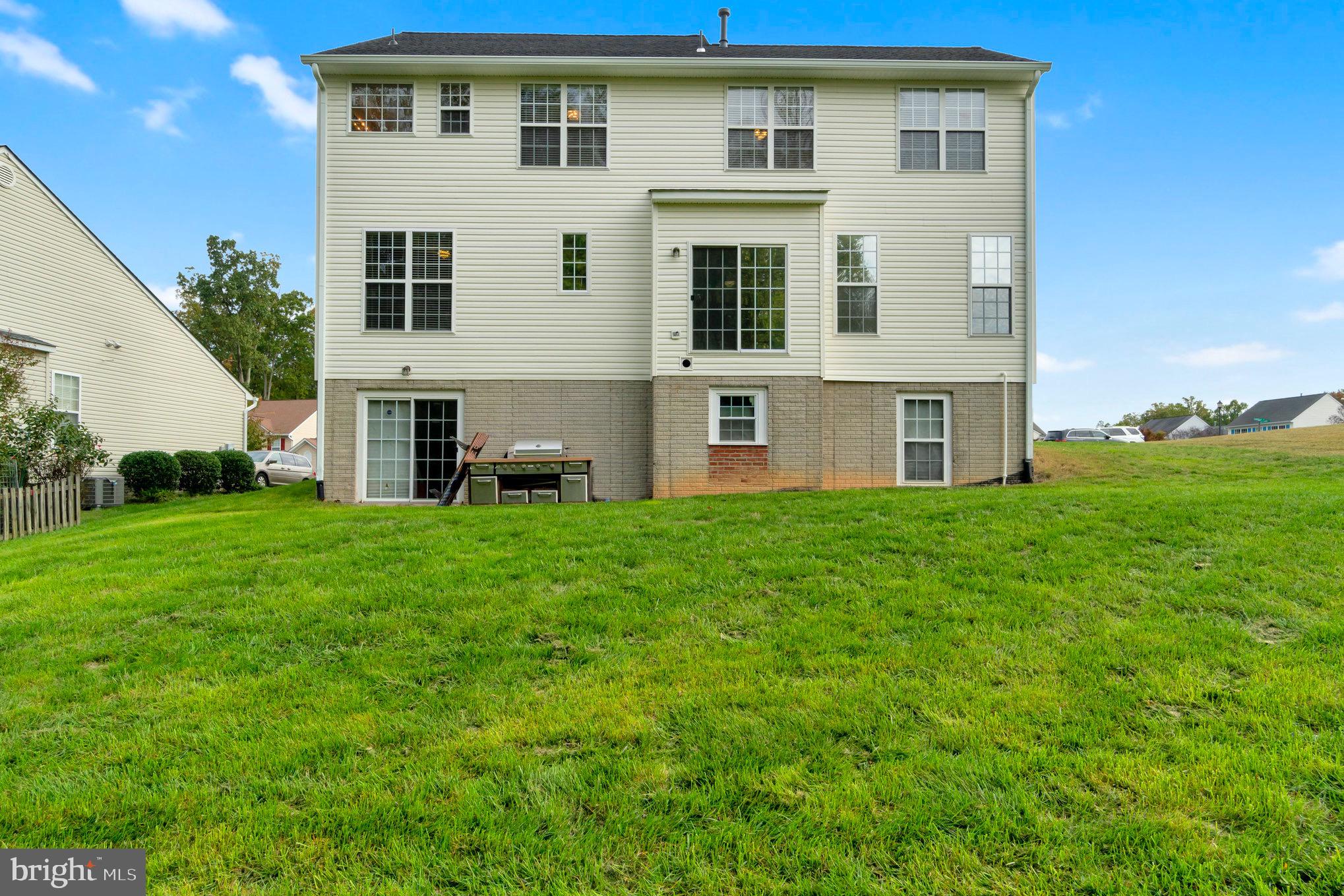 SALEM FIELDS - Residential