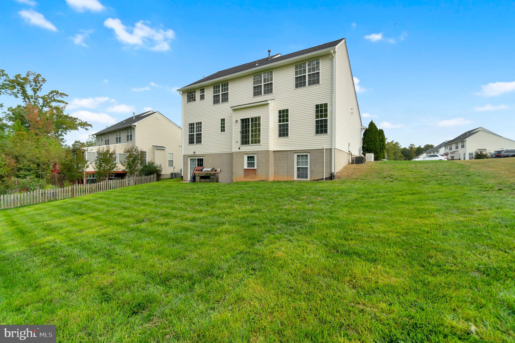 SALEM FIELDS - Residential