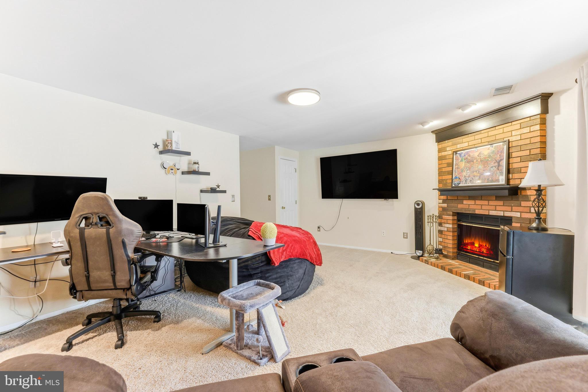 SILVER SPRING STATION - Residential