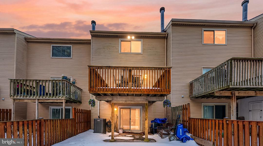 SILVER SPRING STATION - Residential