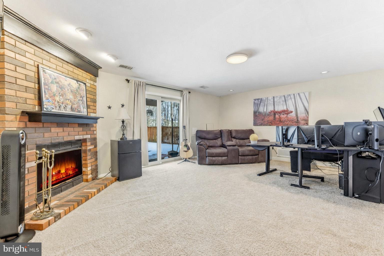 SILVER SPRING STATION - Residential