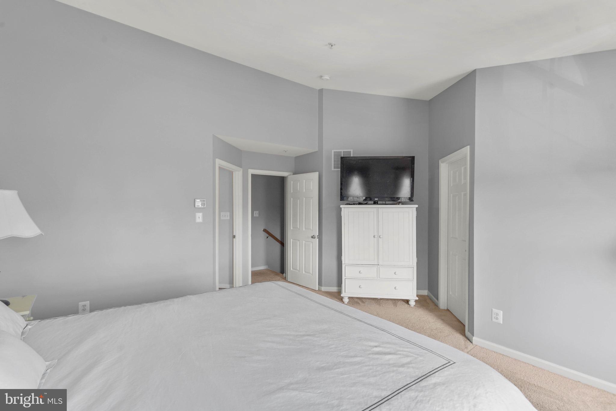 LAKELANDS - Residential