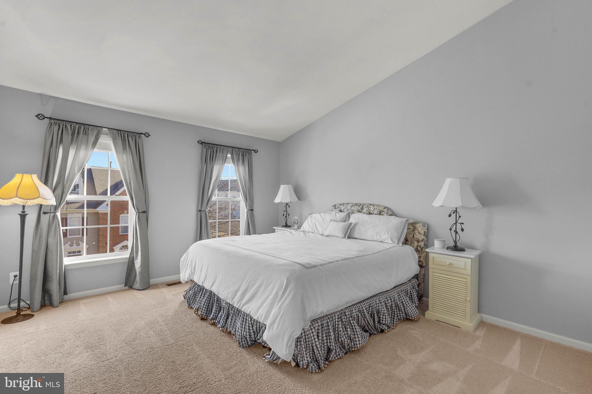 LAKELANDS - Residential