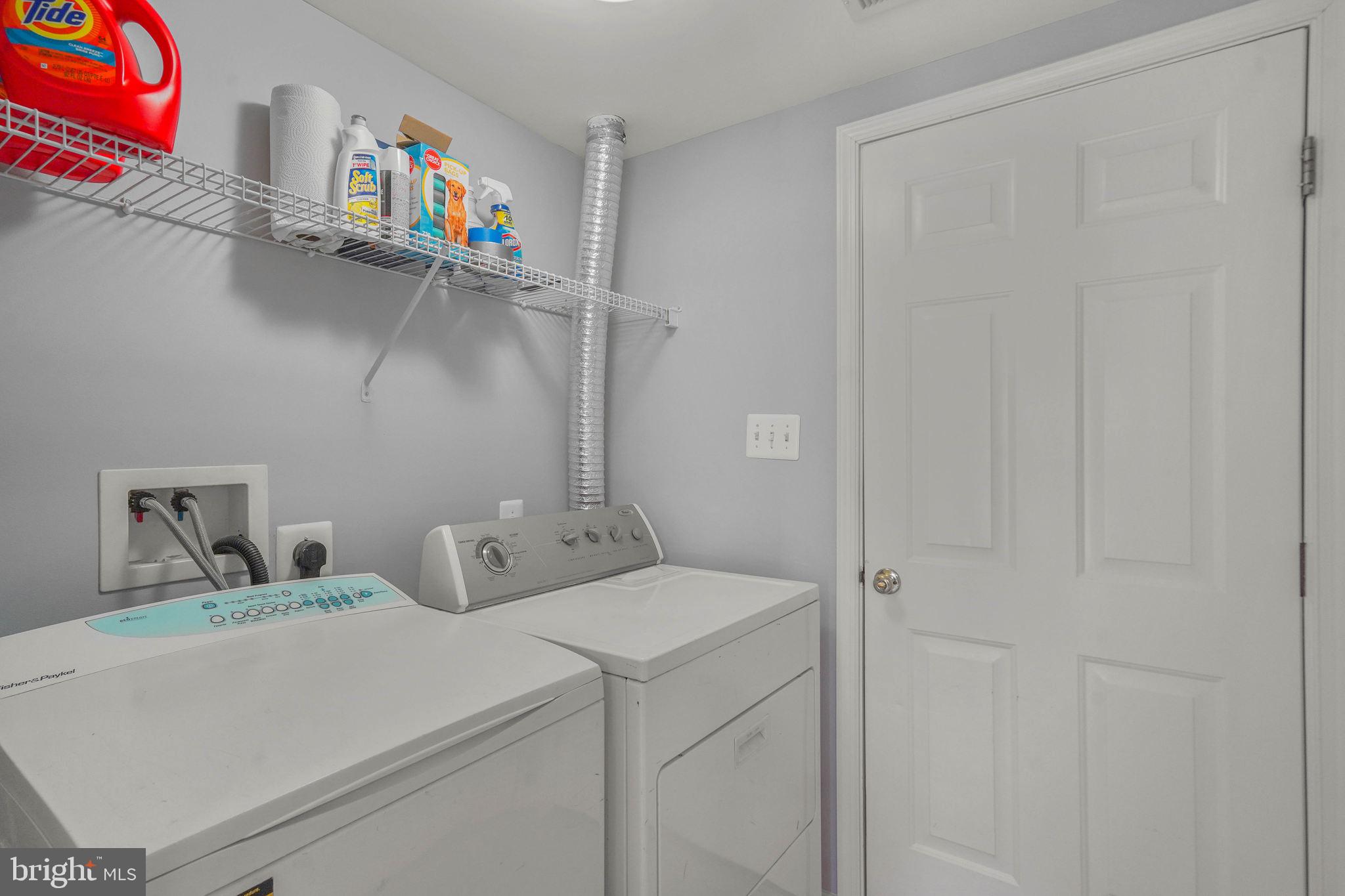 LAKELANDS - Residential