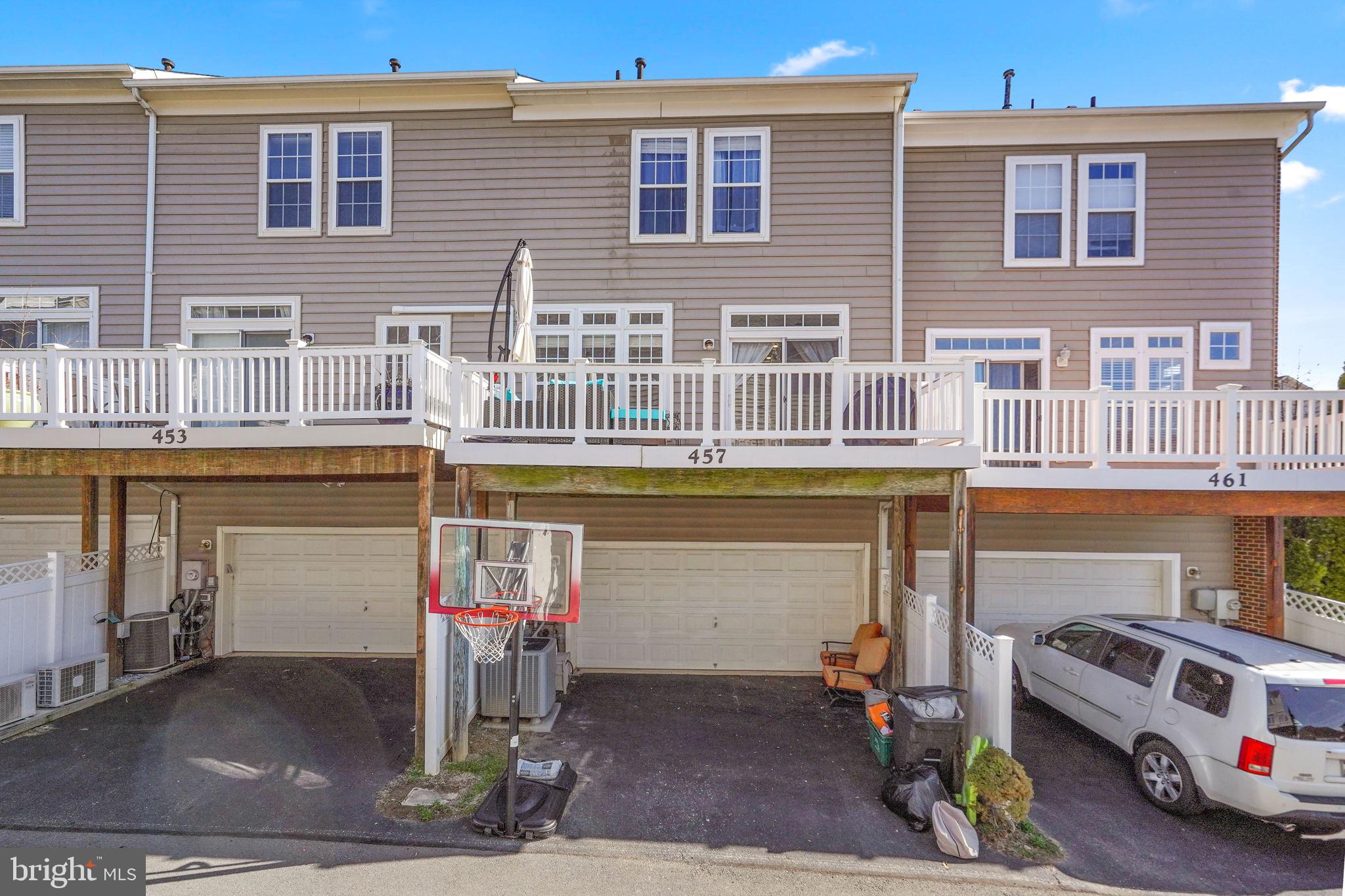 LAKELANDS - Residential