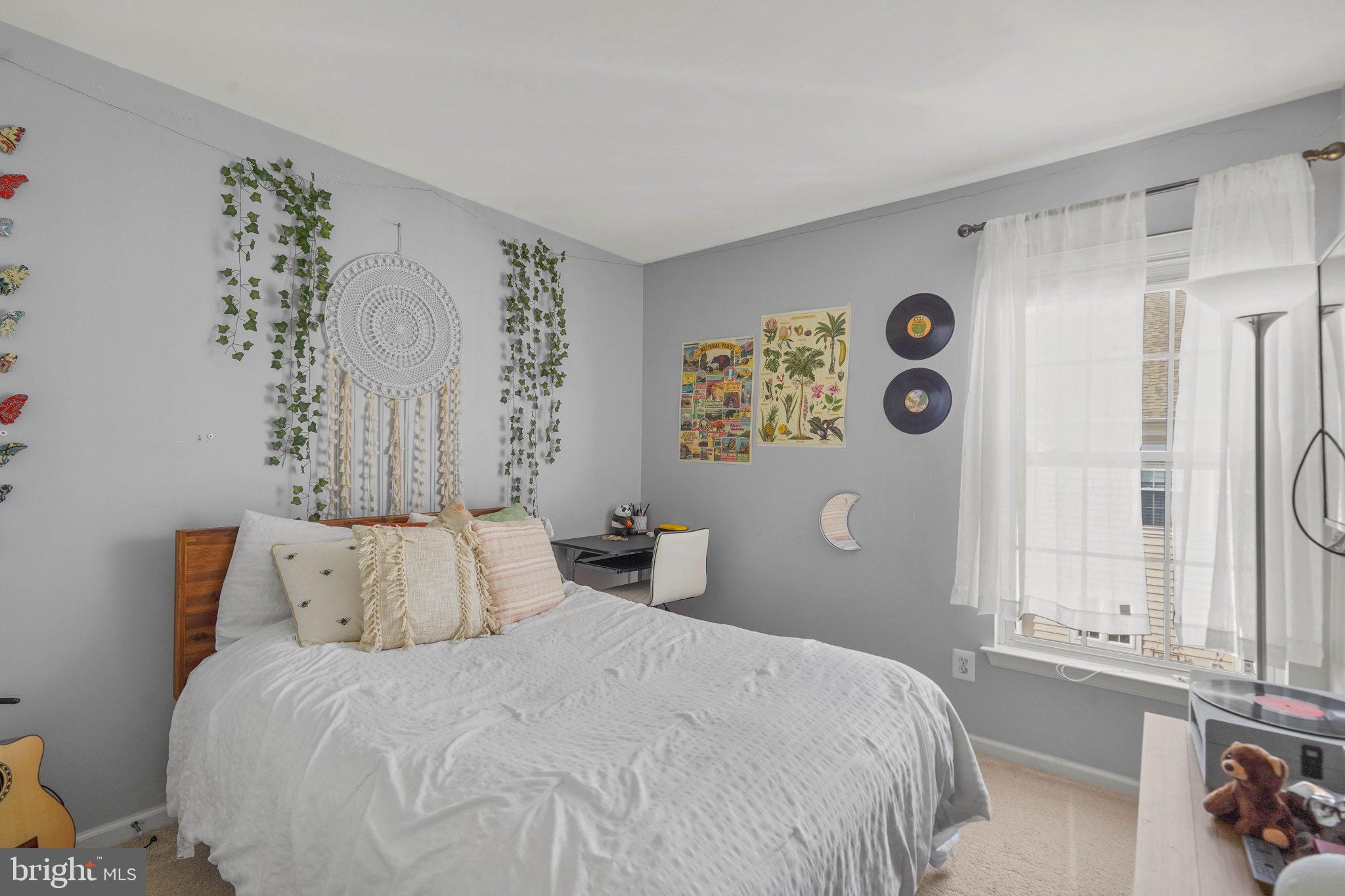 LAKELANDS - Residential