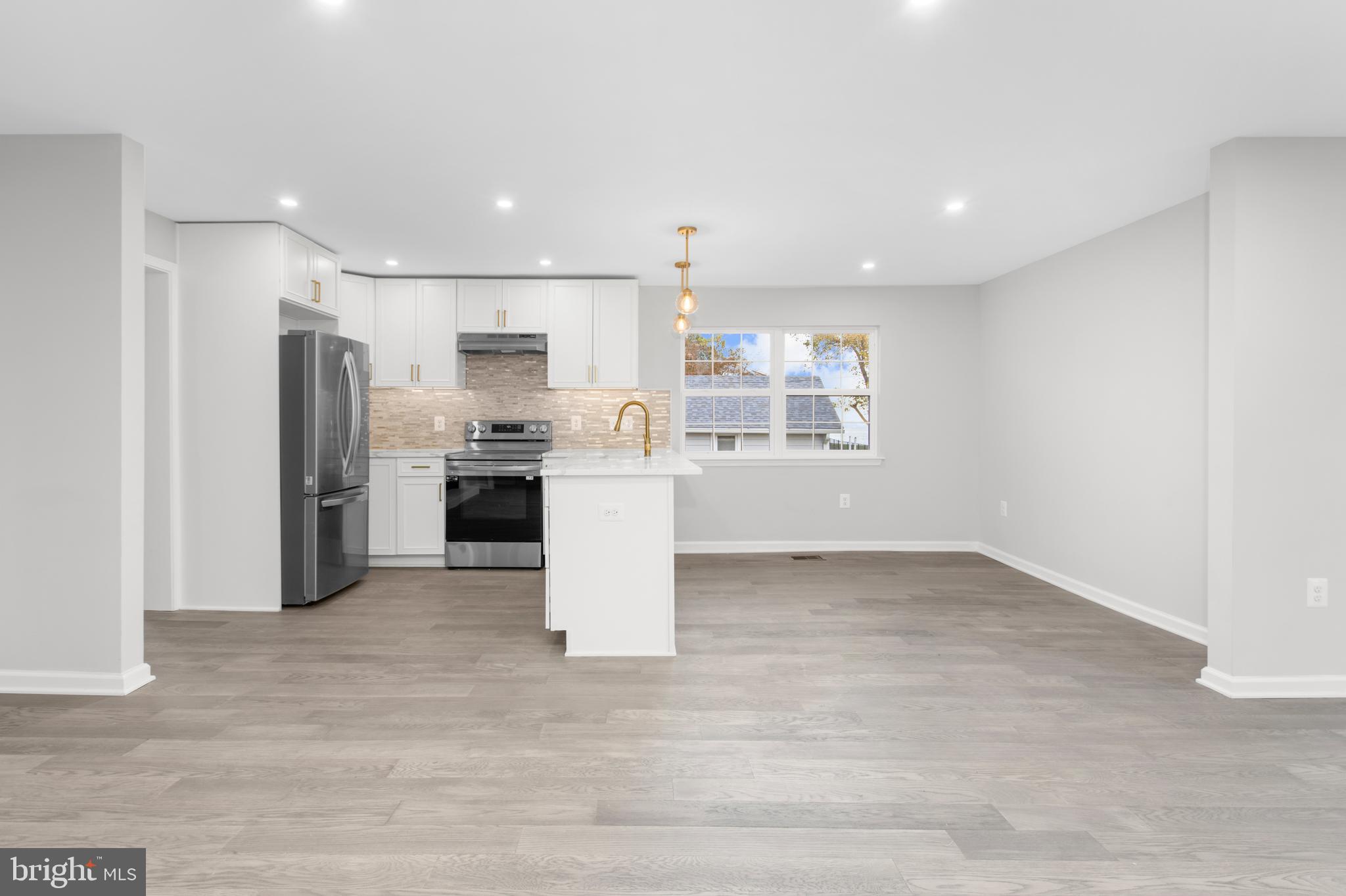 RIVIERA BEACH - Residential Lease