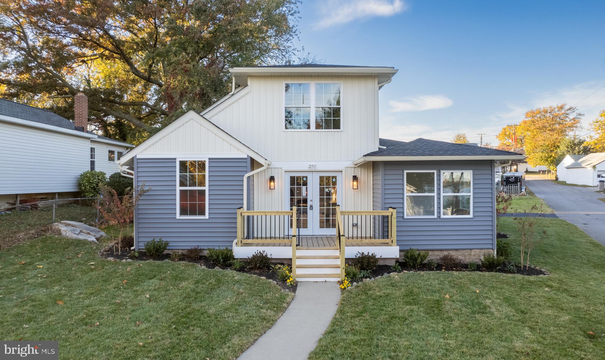 RIVIERA BEACH - Residential Lease