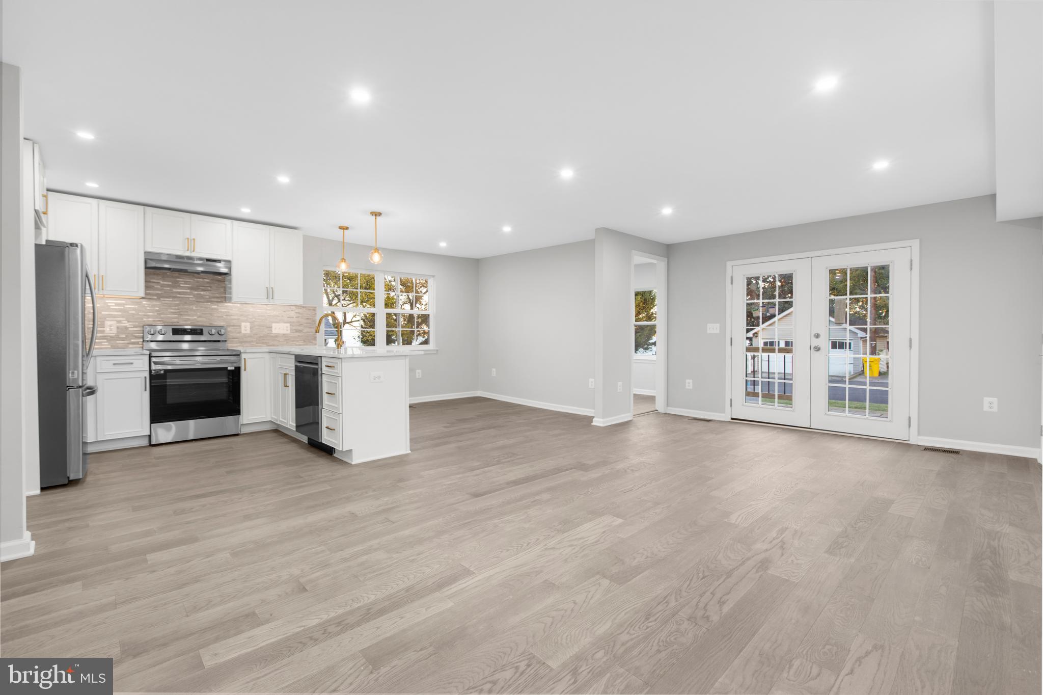 RIVIERA BEACH - Residential Lease