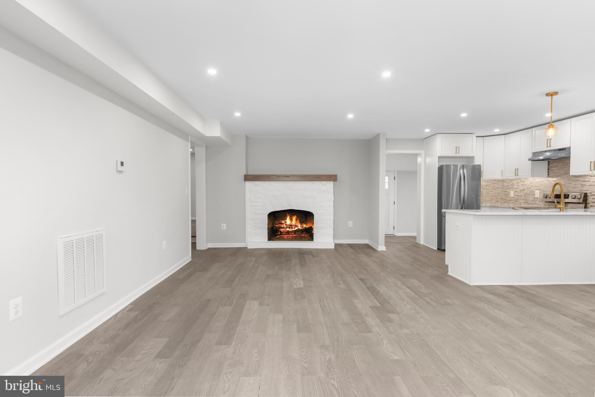 RIVIERA BEACH - Residential Lease